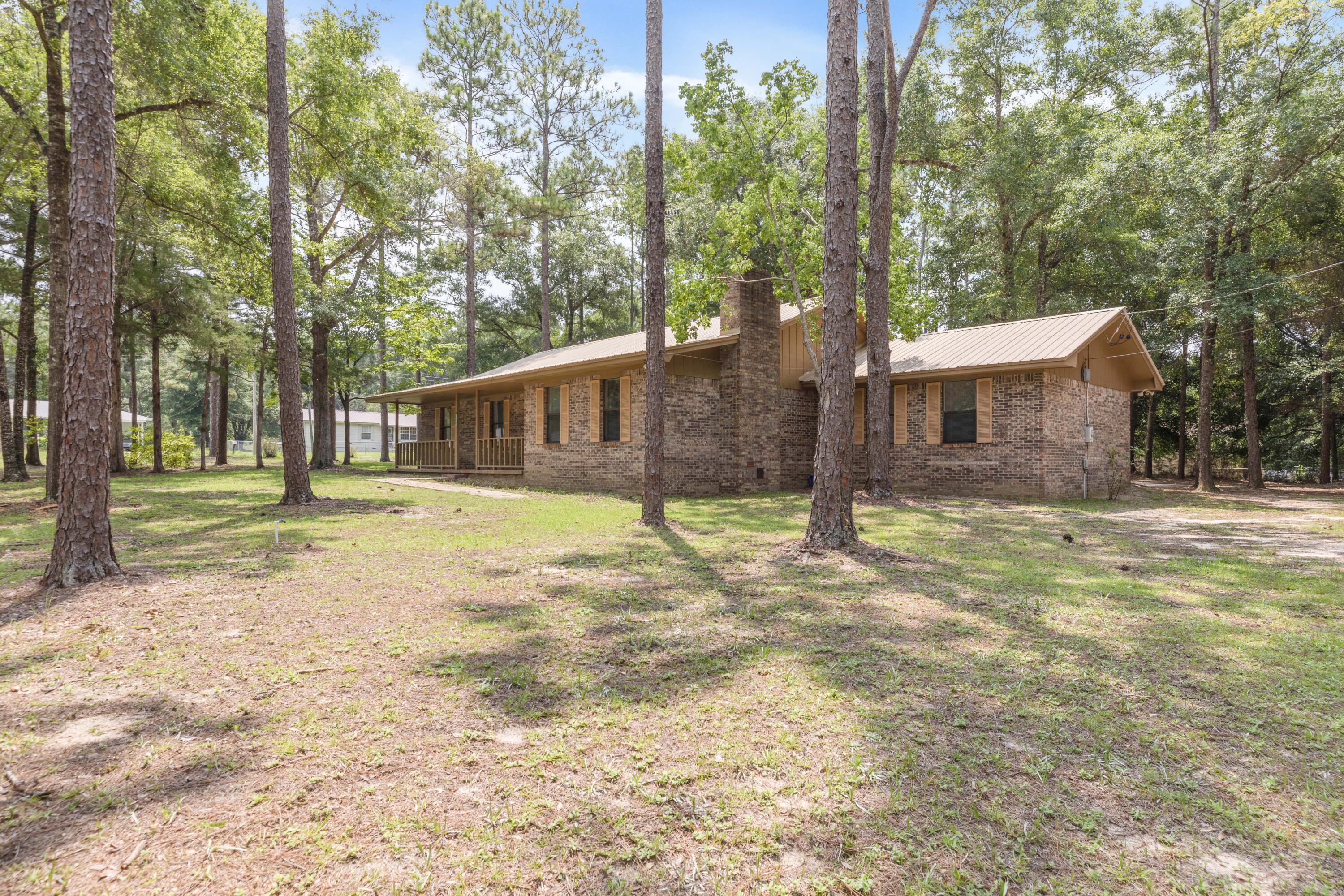 CRESTVIEW SUBURB - Residential