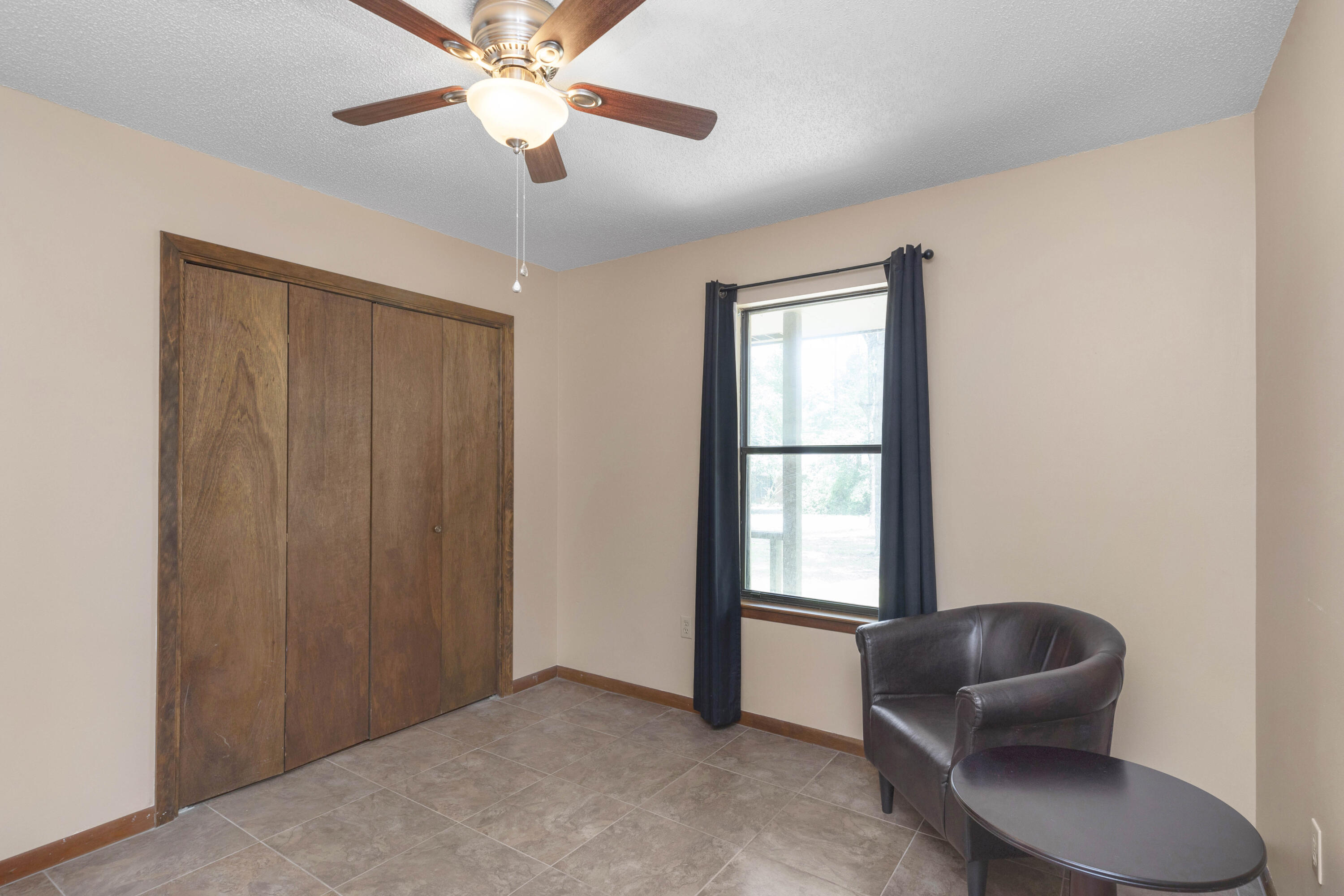 CRESTVIEW SUBURB - Residential