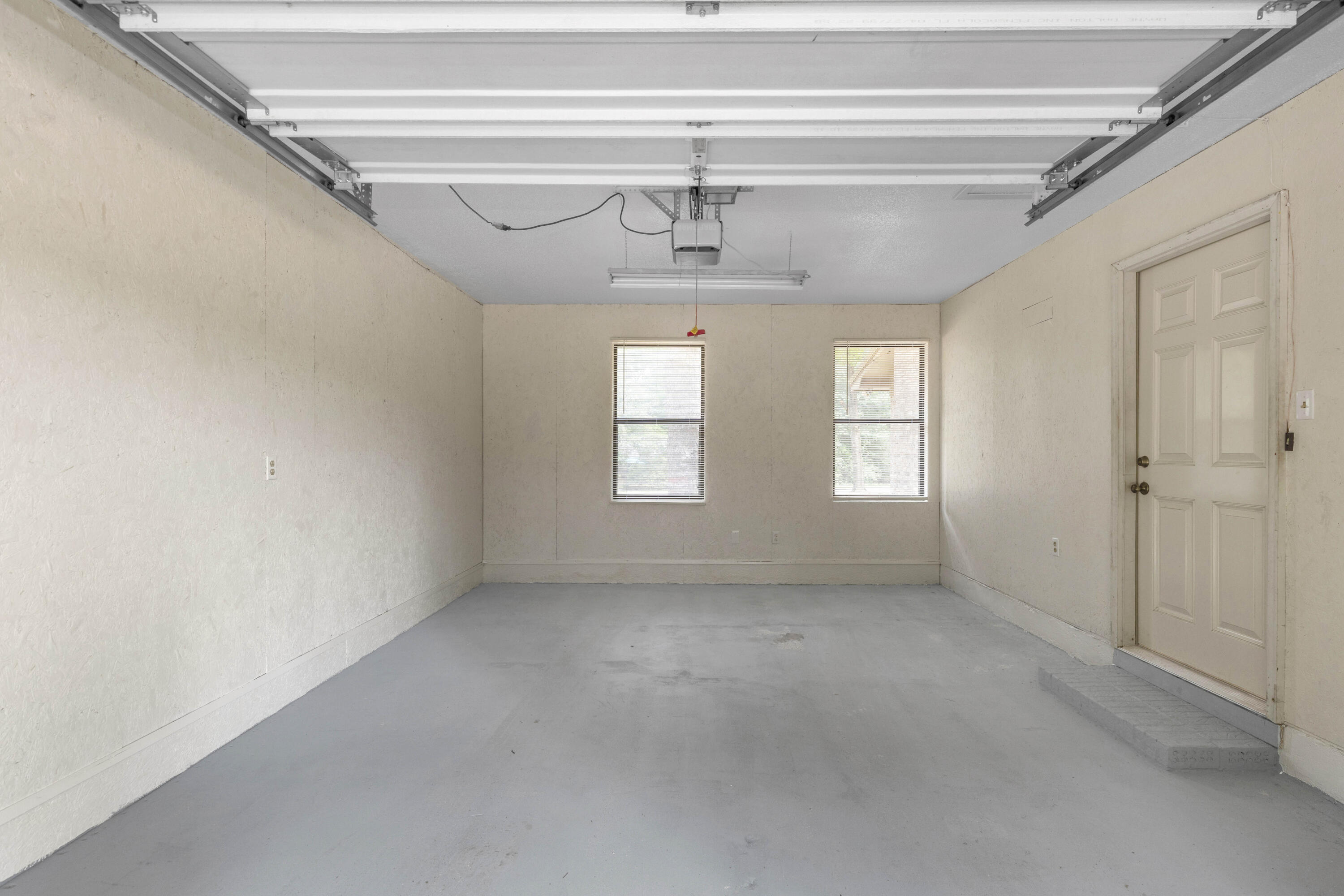 CRESTVIEW SUBURB - Residential