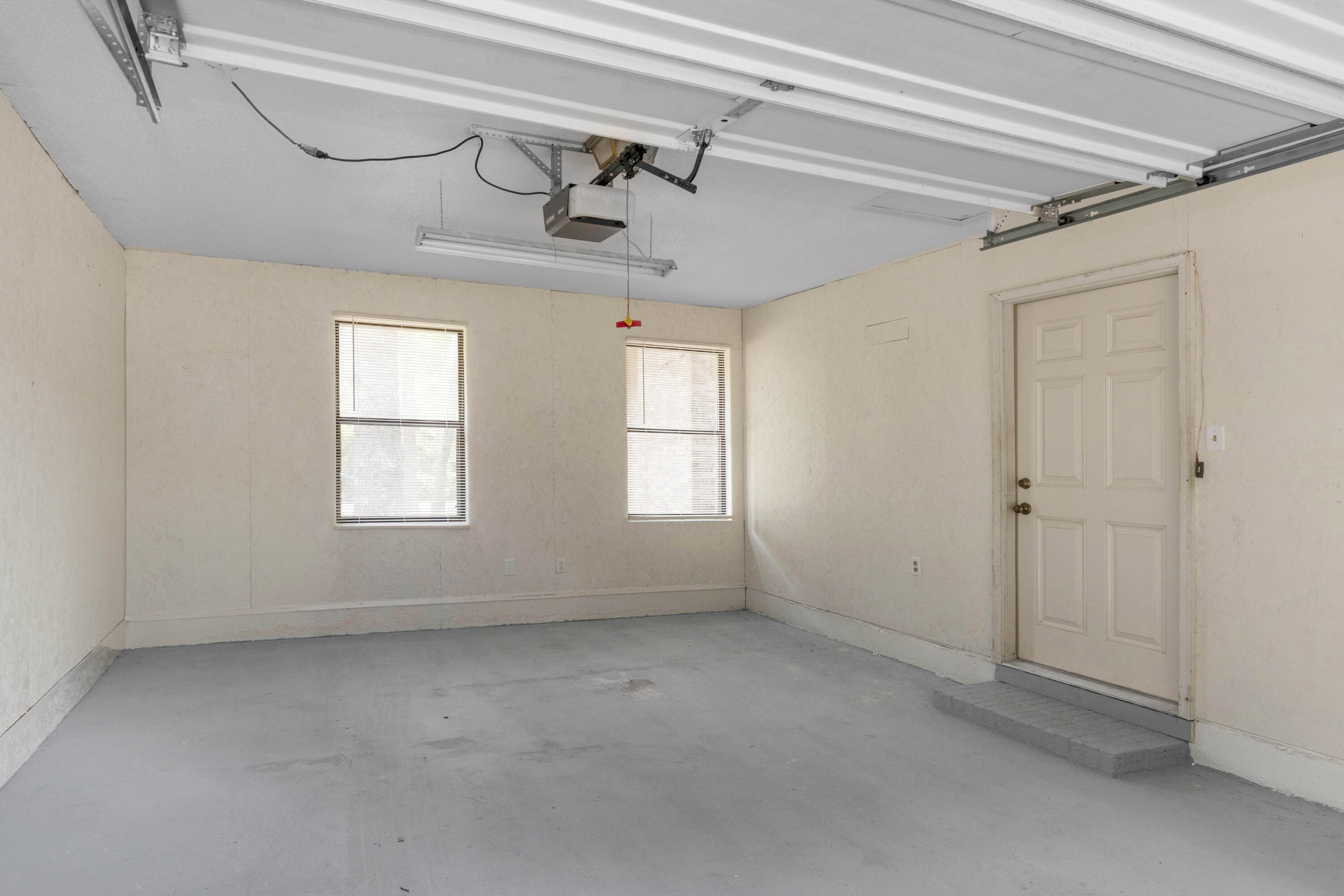 CRESTVIEW SUBURB - Residential