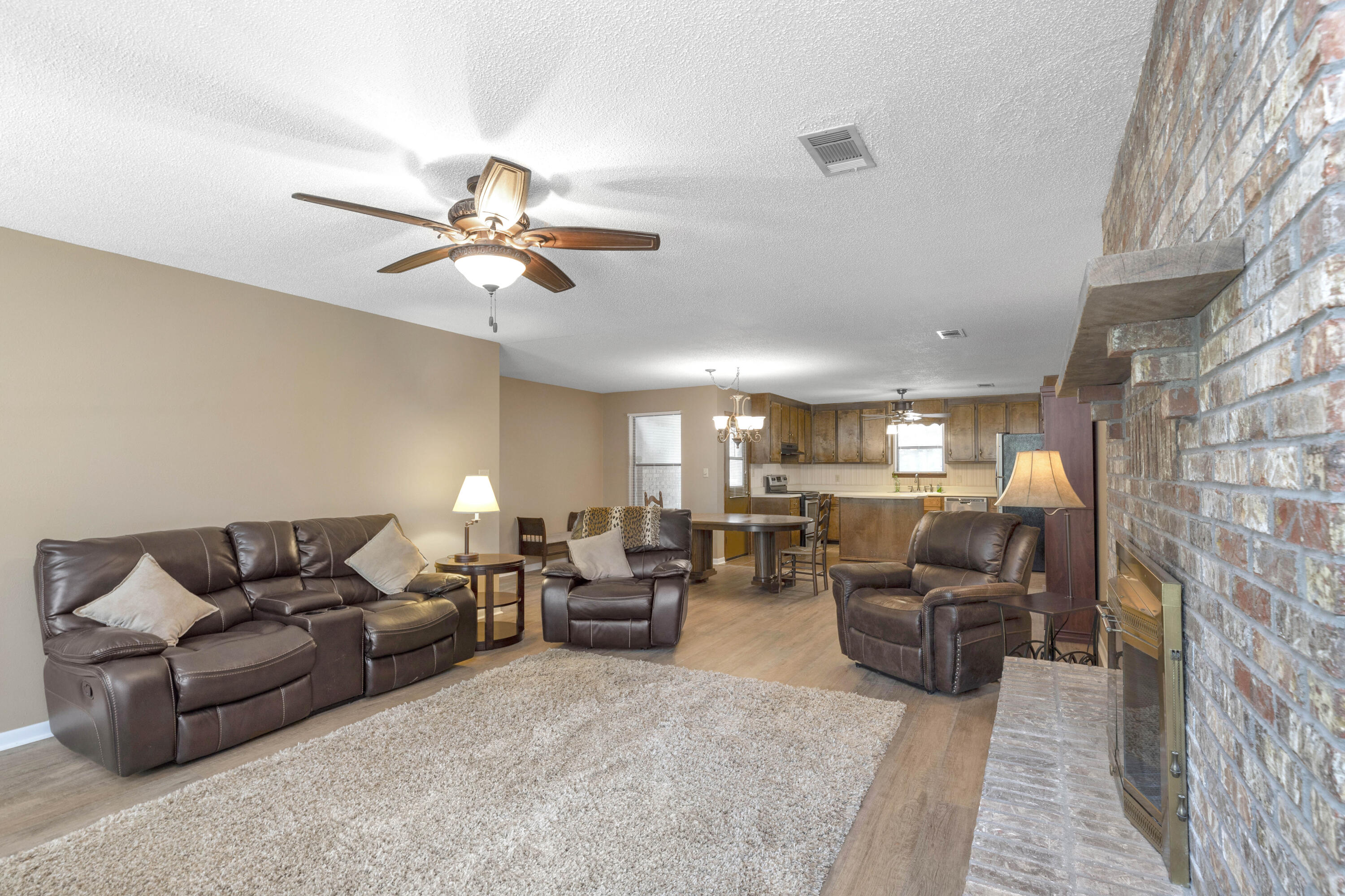 CRESTVIEW SUBURB - Residential