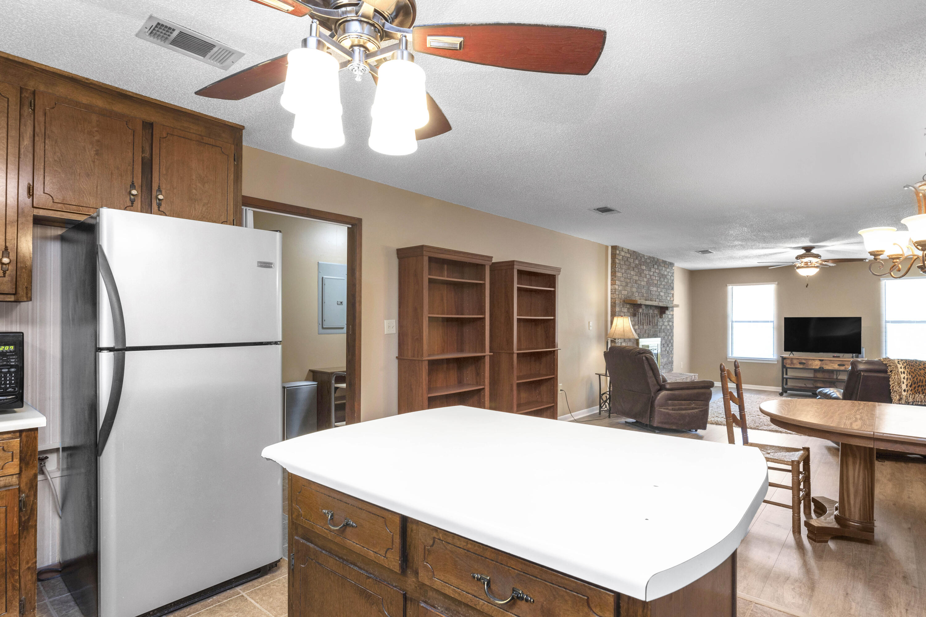 CRESTVIEW SUBURB - Residential