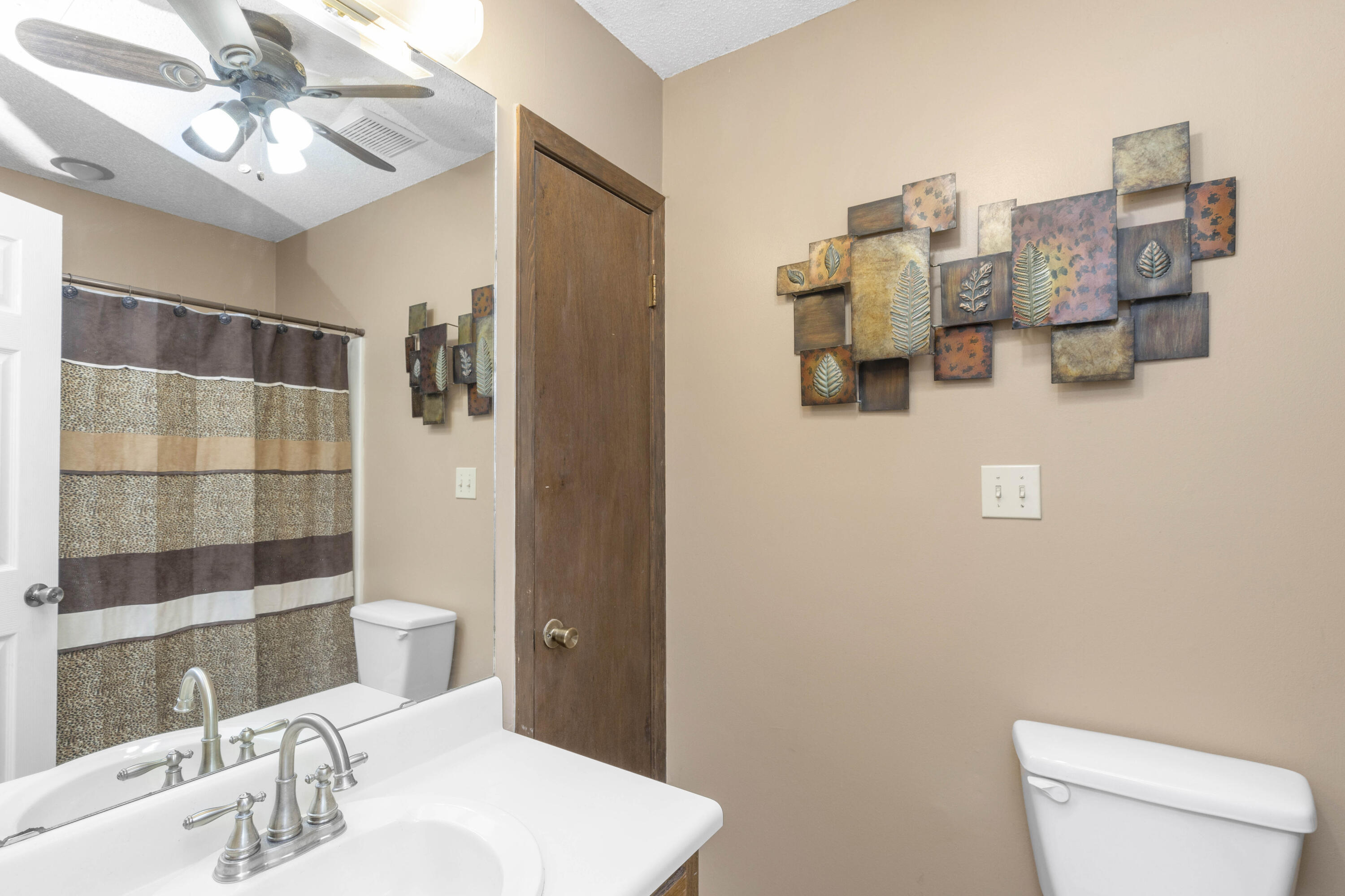 CRESTVIEW SUBURB - Residential