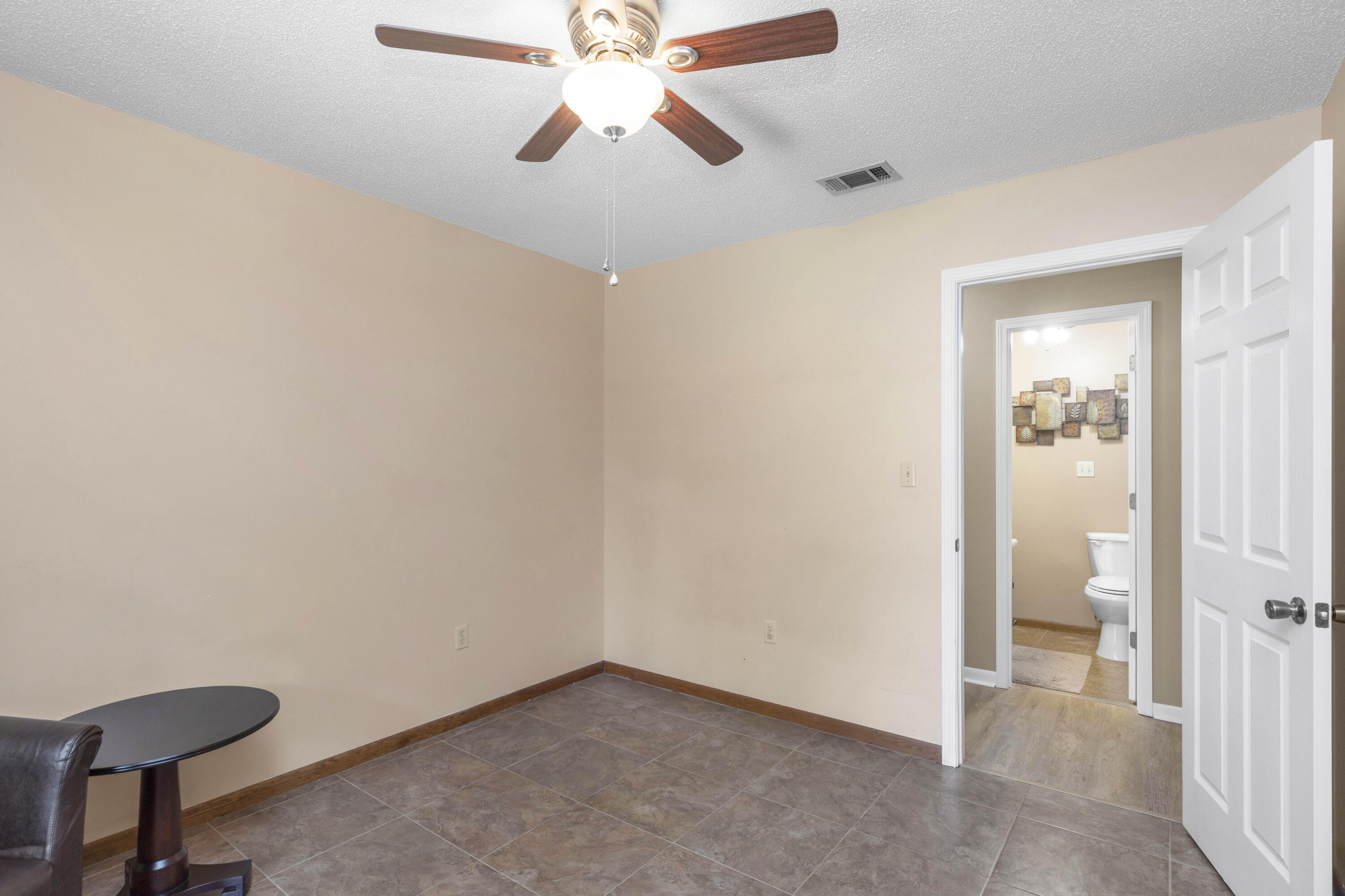 CRESTVIEW SUBURB - Residential