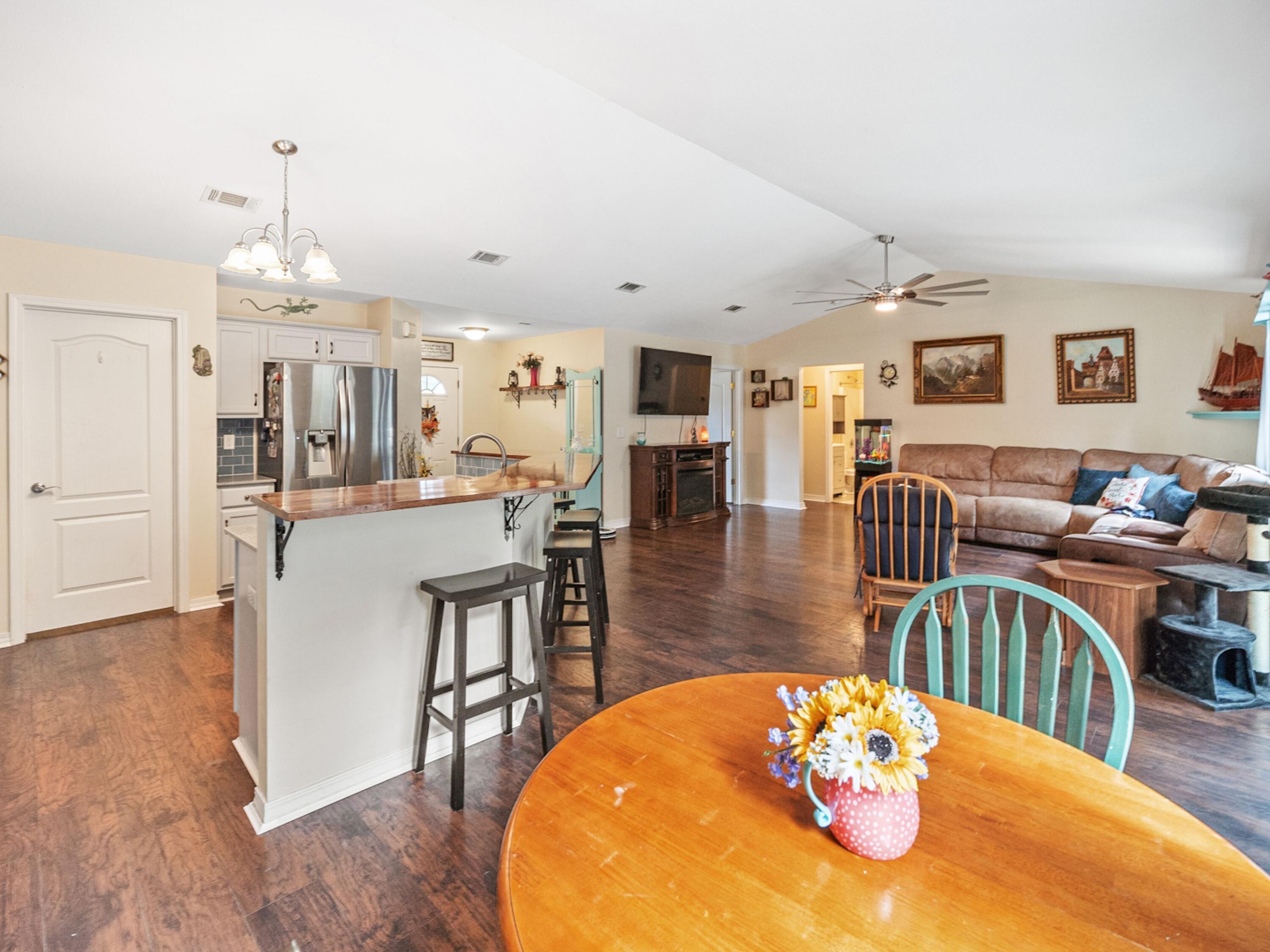 THE PINES - Residential