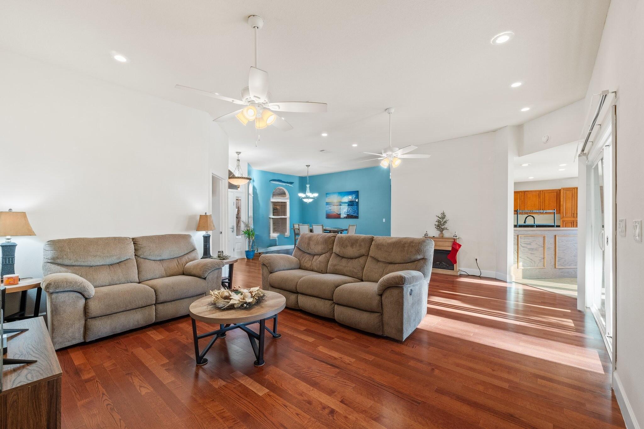 BAYSIDE SOUTH - Residential
