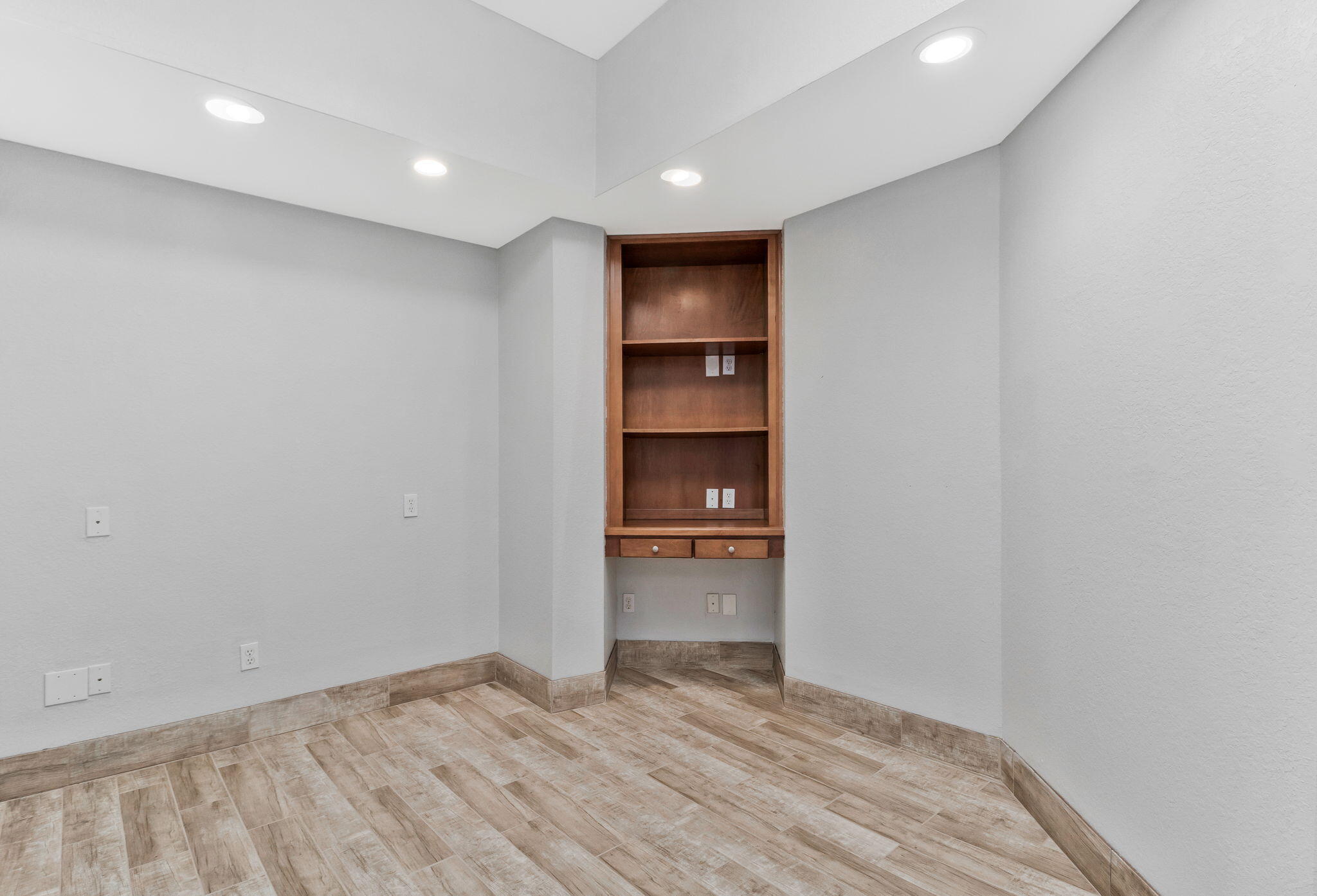 DEER POINT COVE - Residential