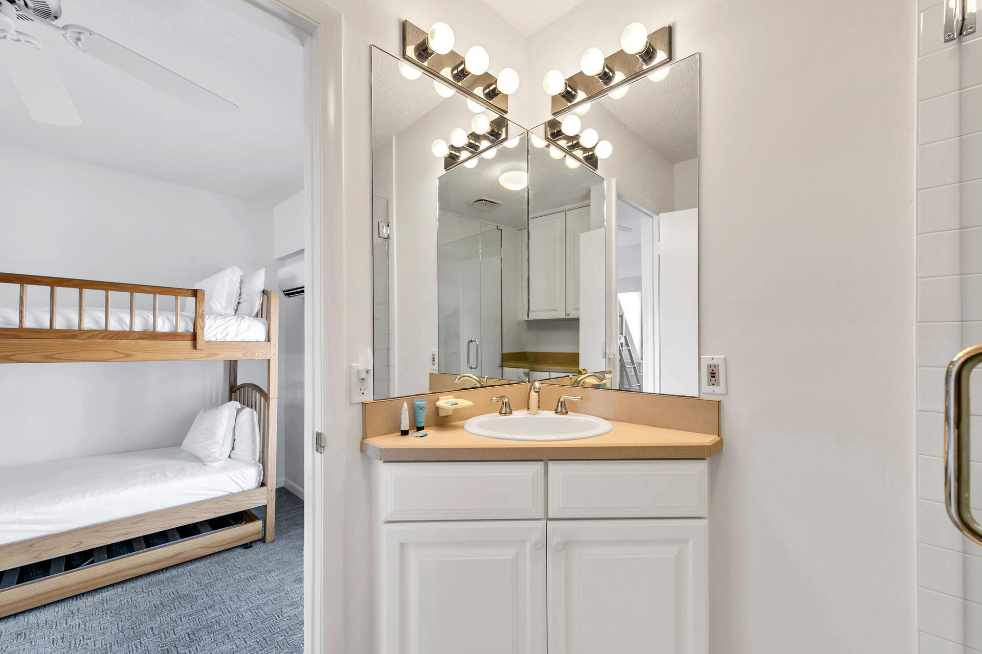 AEGEAN CONDO - Residential