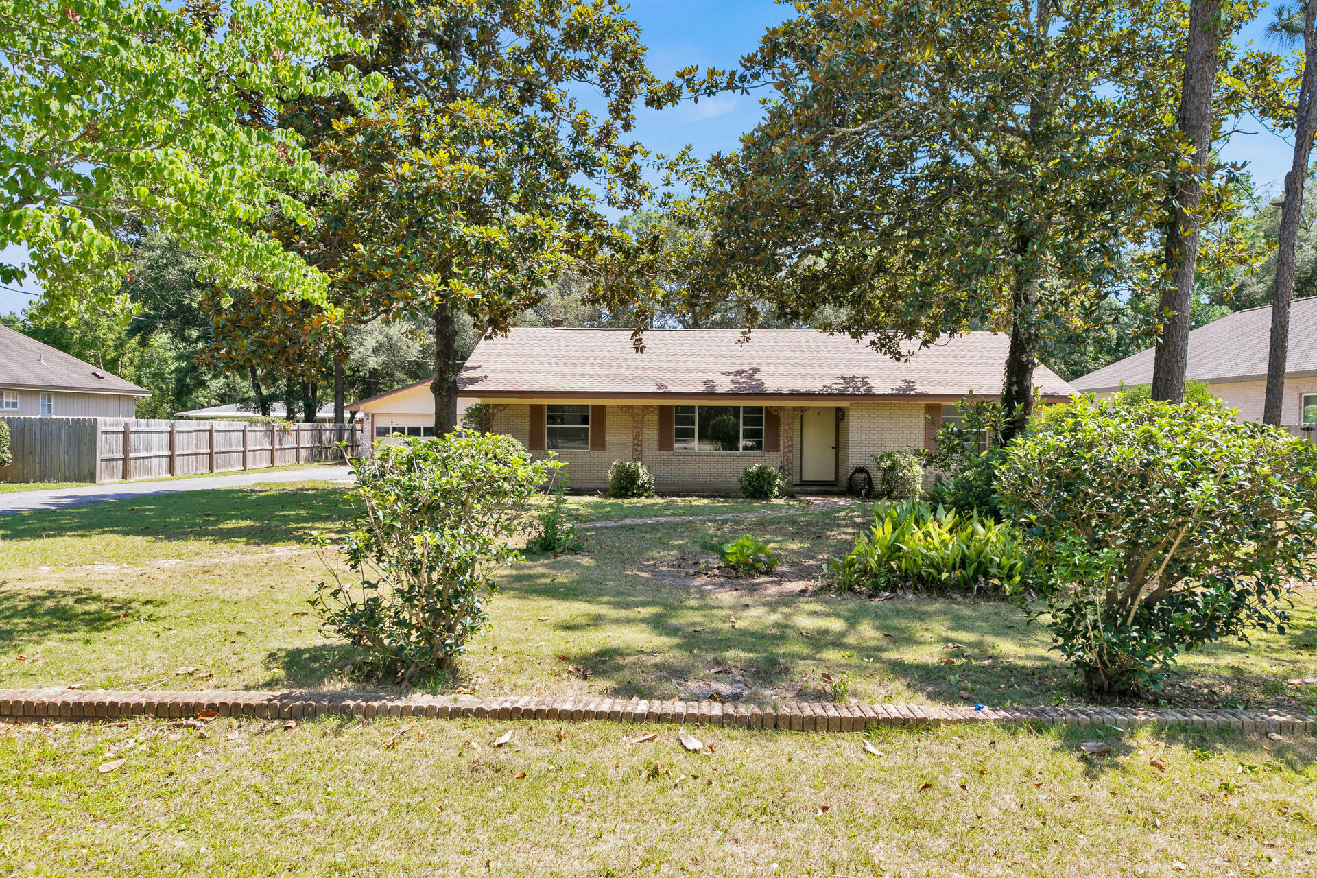 BAYOU POQUITO - Residential