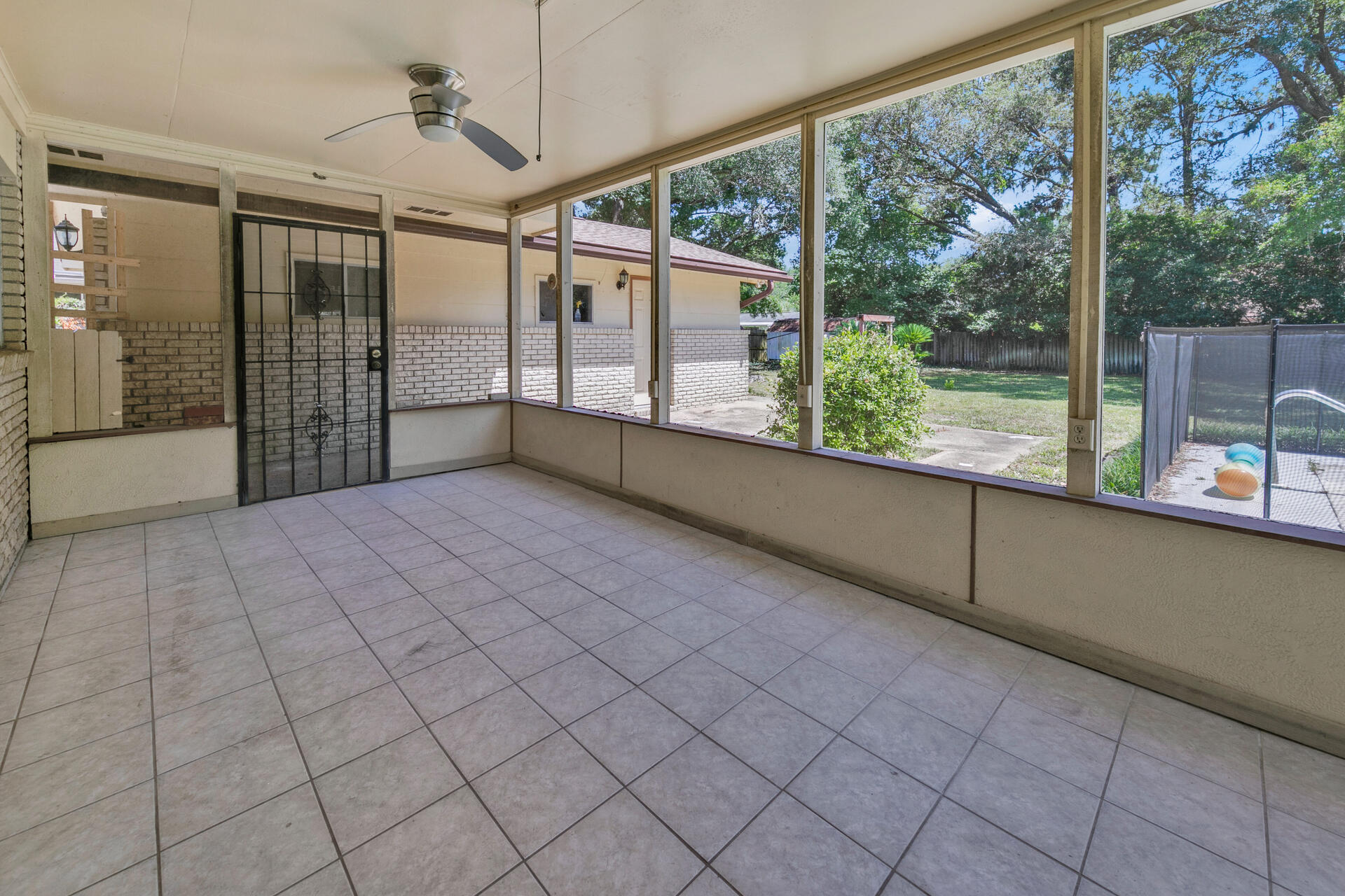 BAYOU POQUITO - Residential