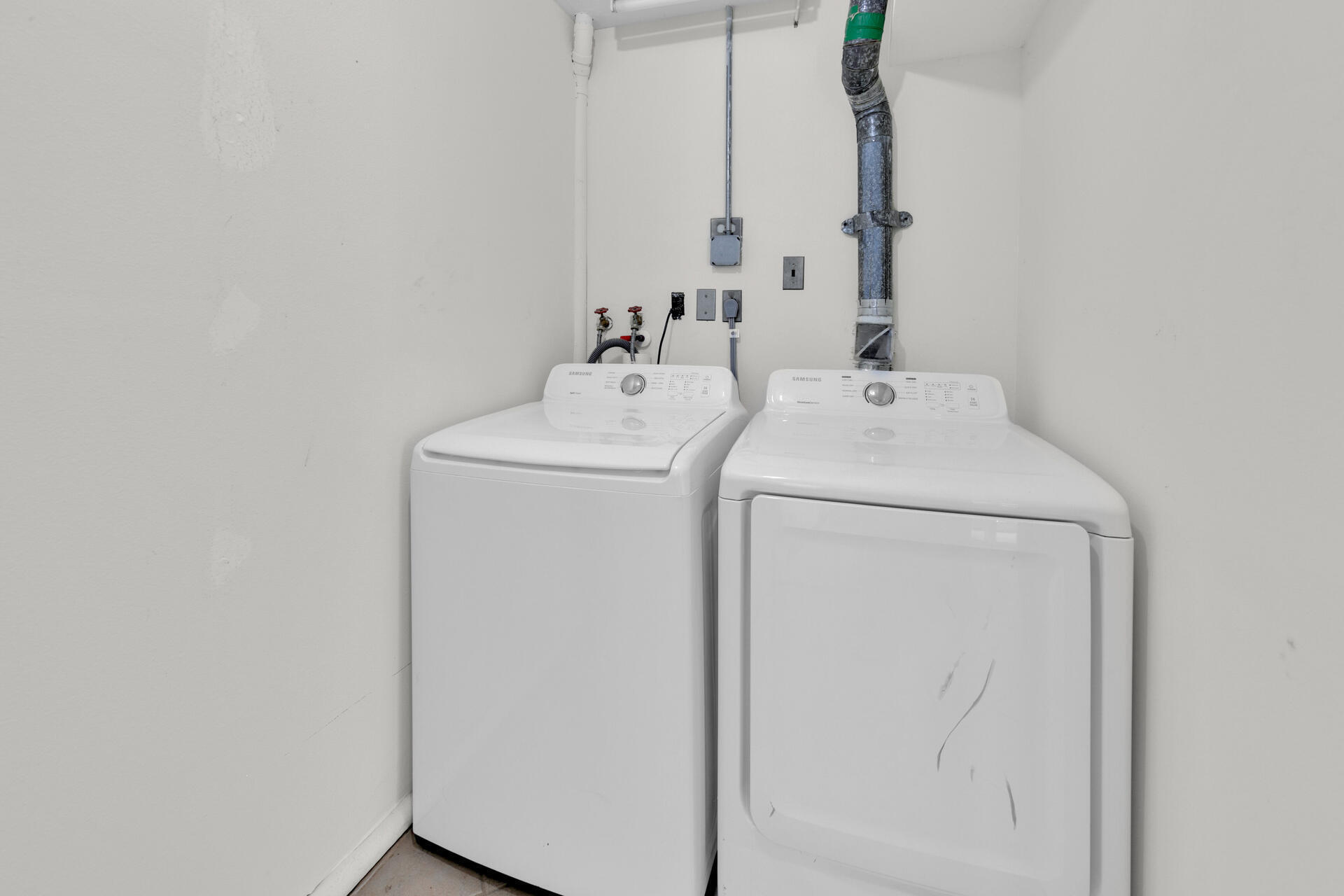 BAYOU POQUITO - Residential