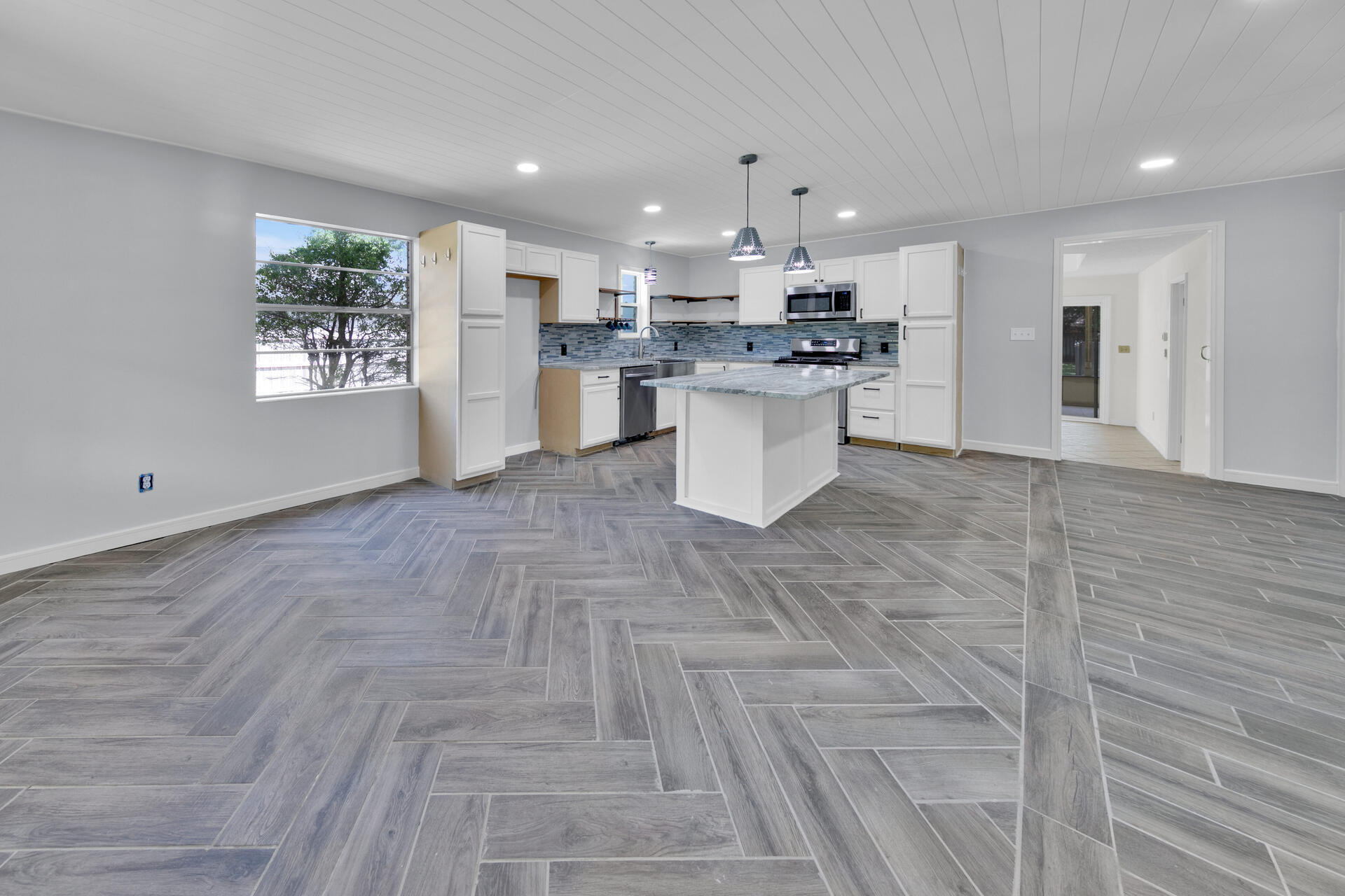 BAYOU POQUITO - Residential