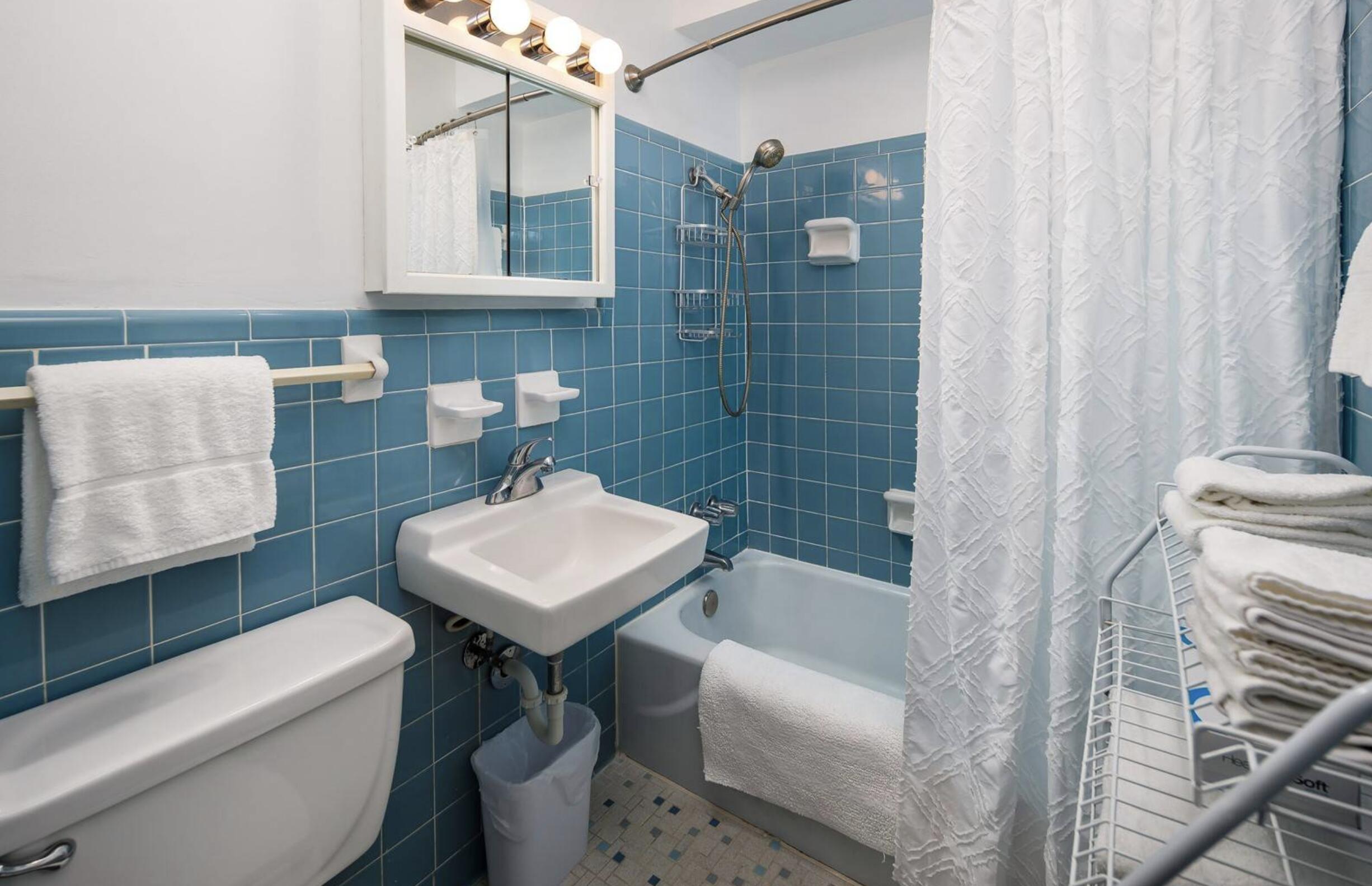 SEASPRAY CONDO - Residential