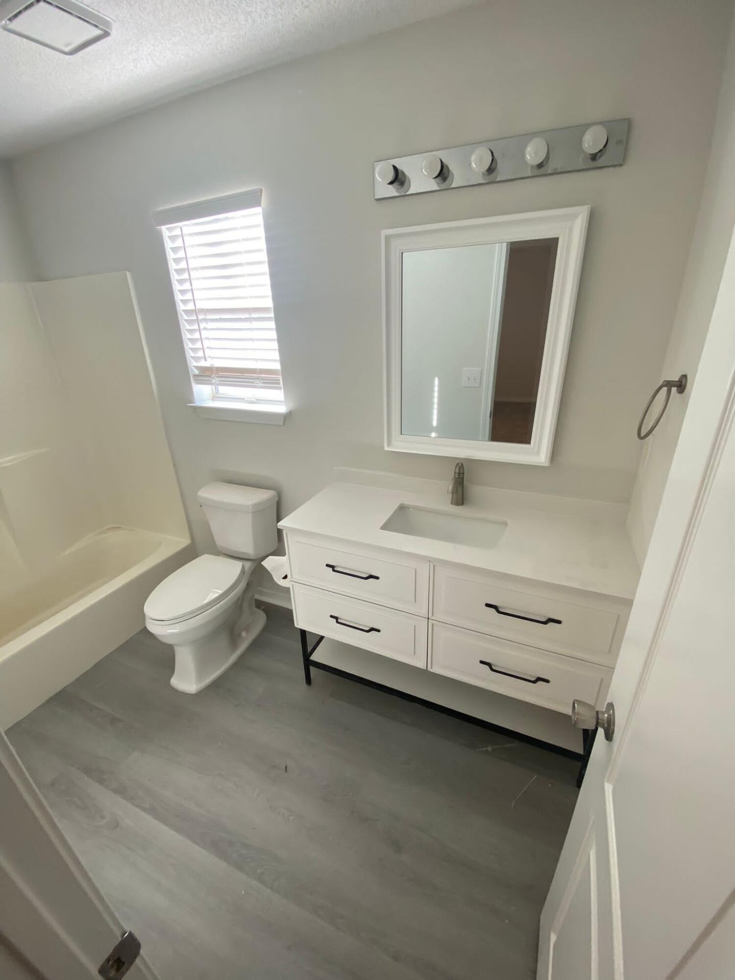 SOUTHWAY ESTATES 1ST ADDN - Residential