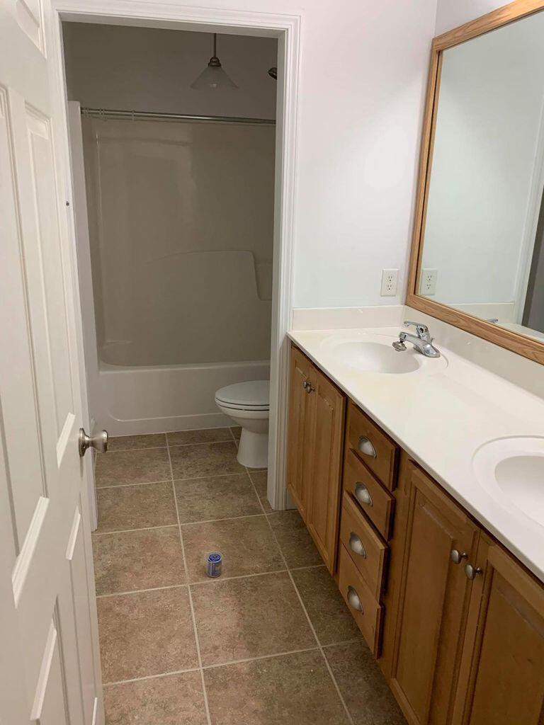 LAKE ARTHUR EST PH I - Residential Lease