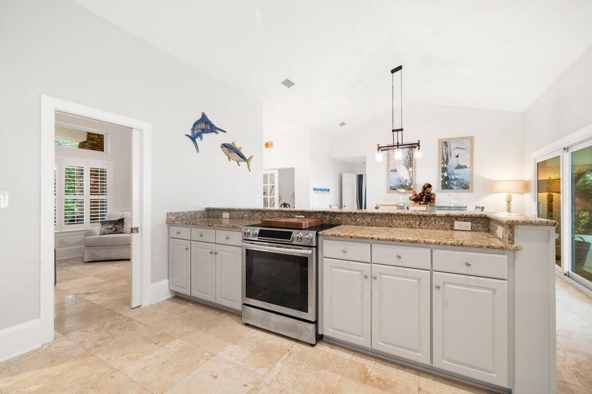 FLAMINGO BEACH - Residential