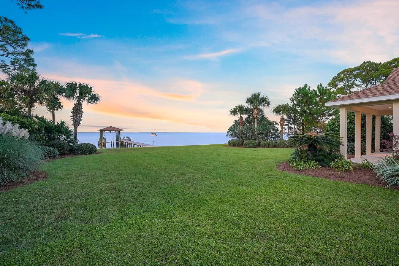 FLAMINGO BEACH - Residential