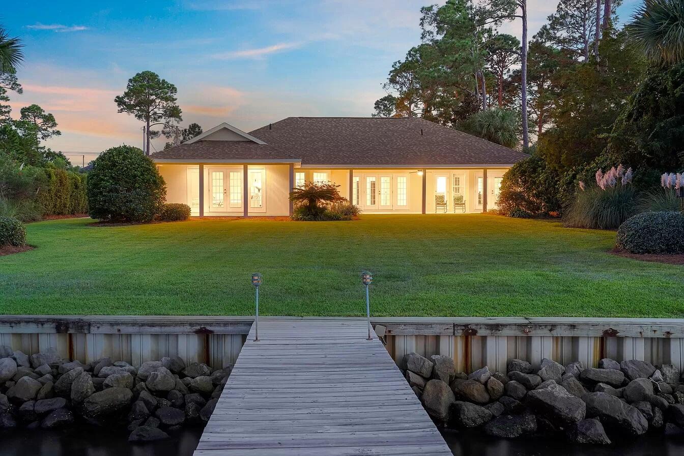 FLAMINGO BEACH - Residential