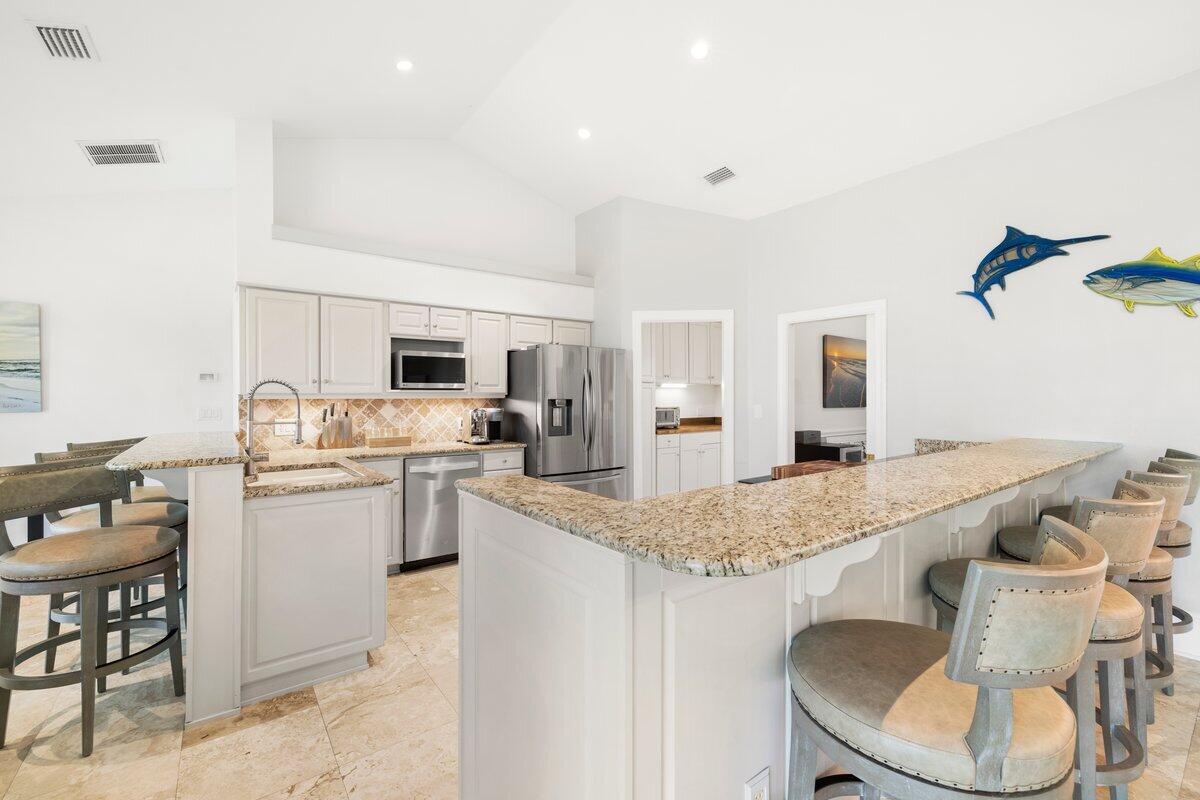 FLAMINGO BEACH - Residential