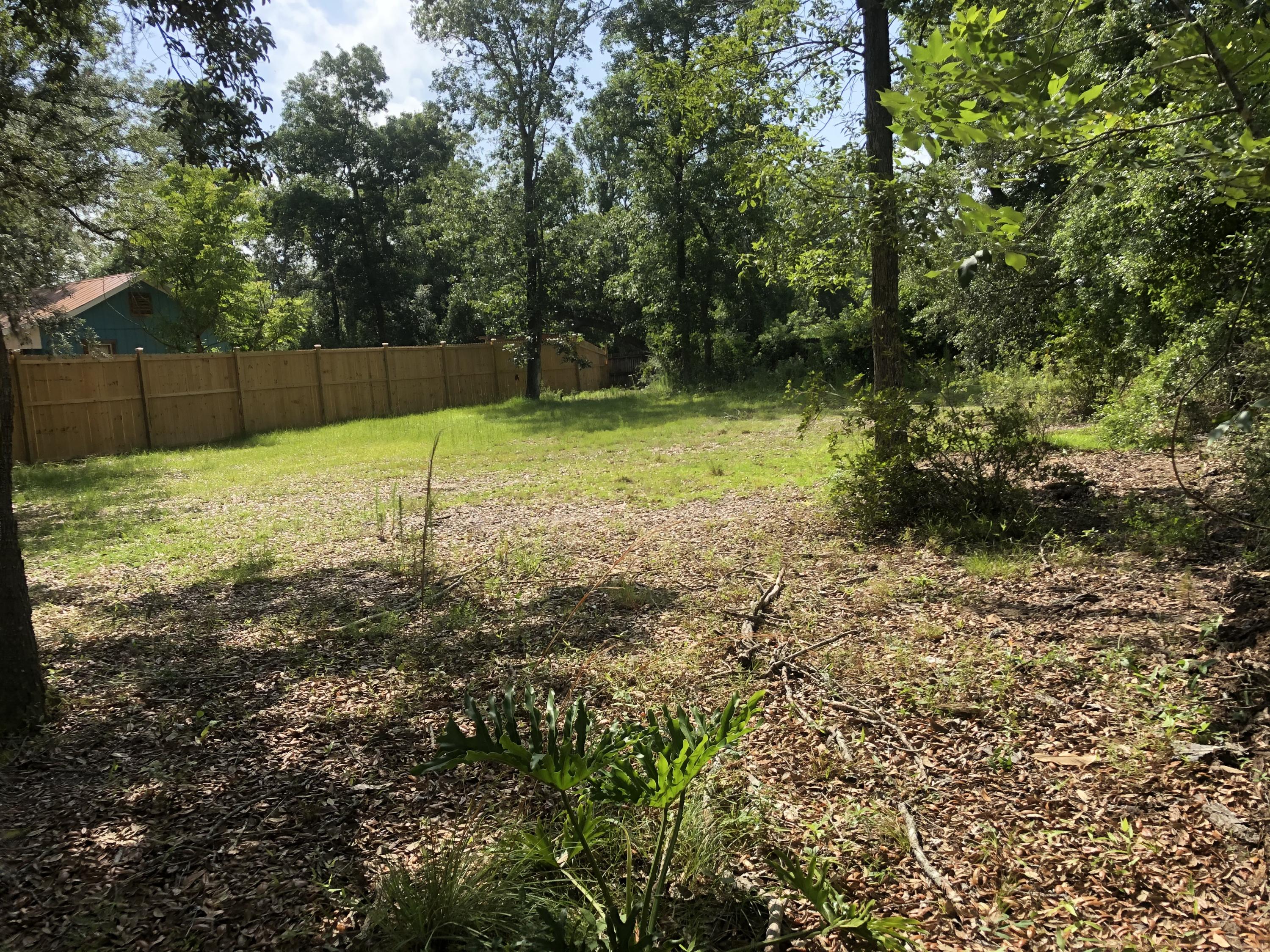 MAGNOLIA BAYE - Land