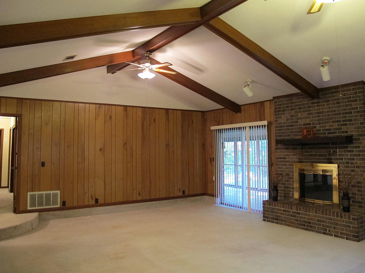 PINEWOOD ESTATES - Residential