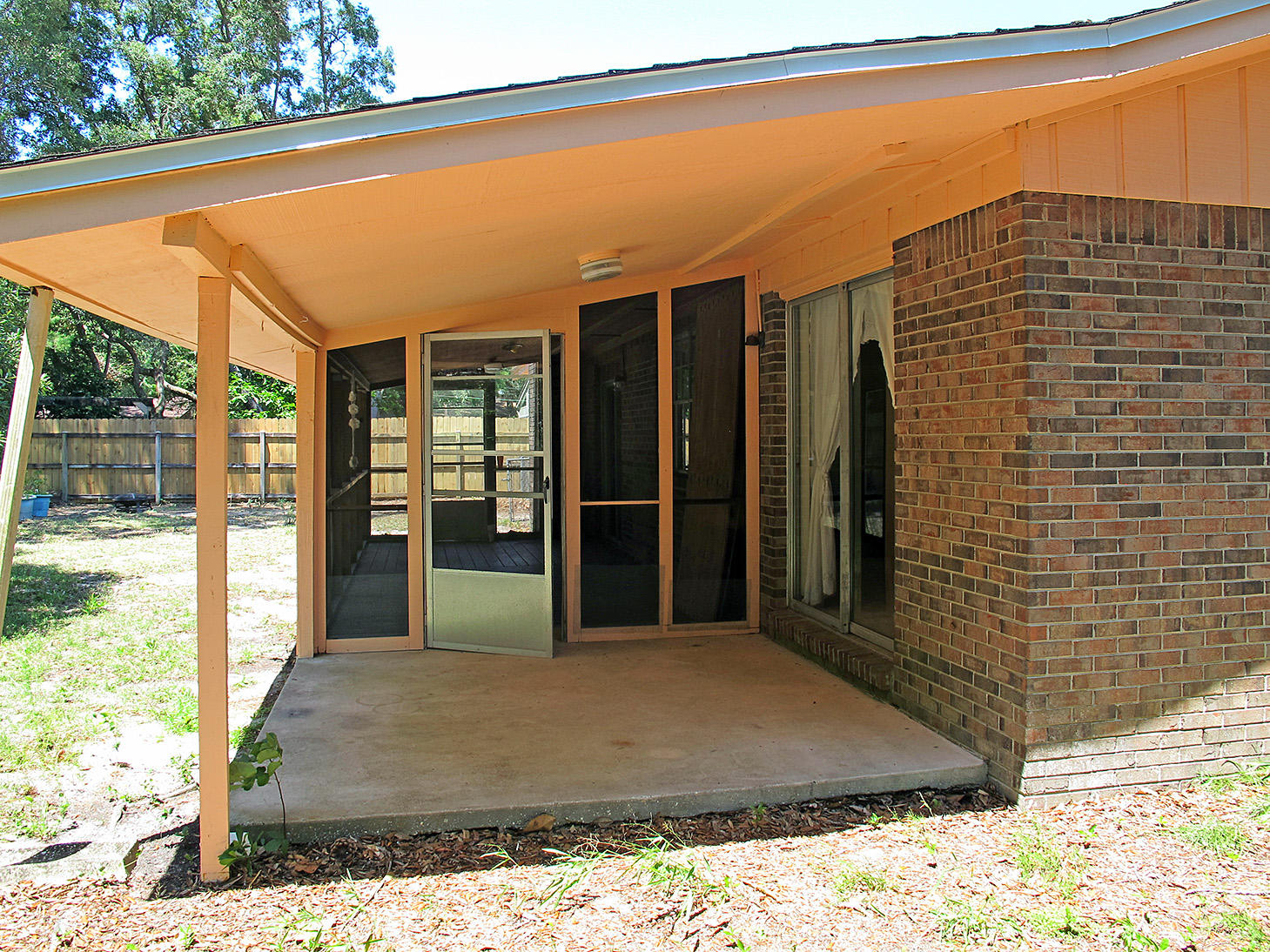 PINEWOOD ESTATES - Residential