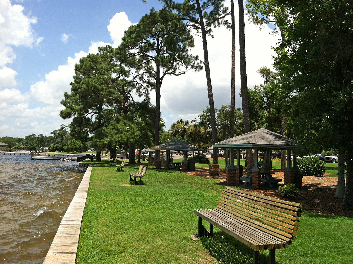 PINEWOOD ESTATES - Residential