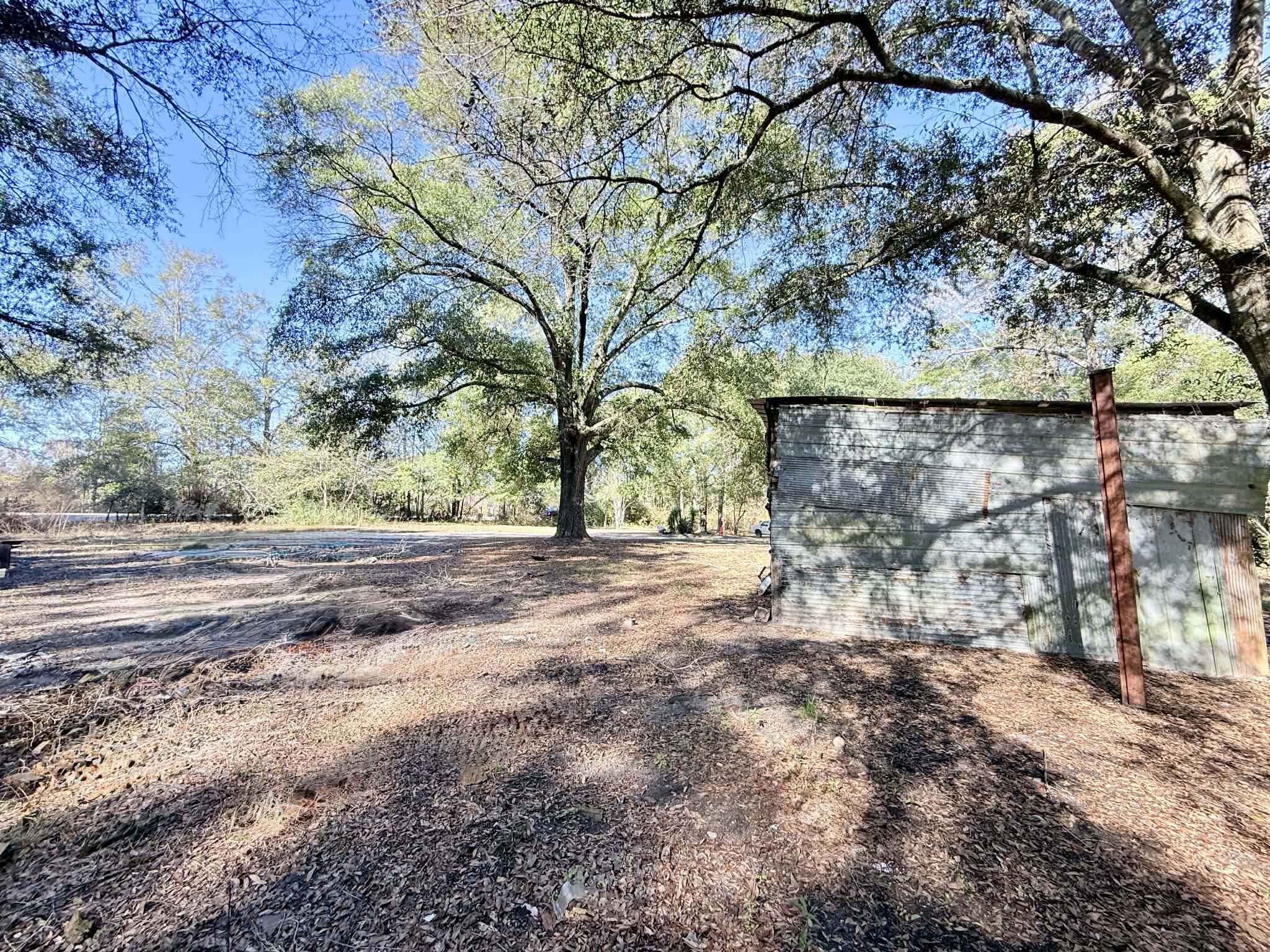 METES & BOUNDS - Land