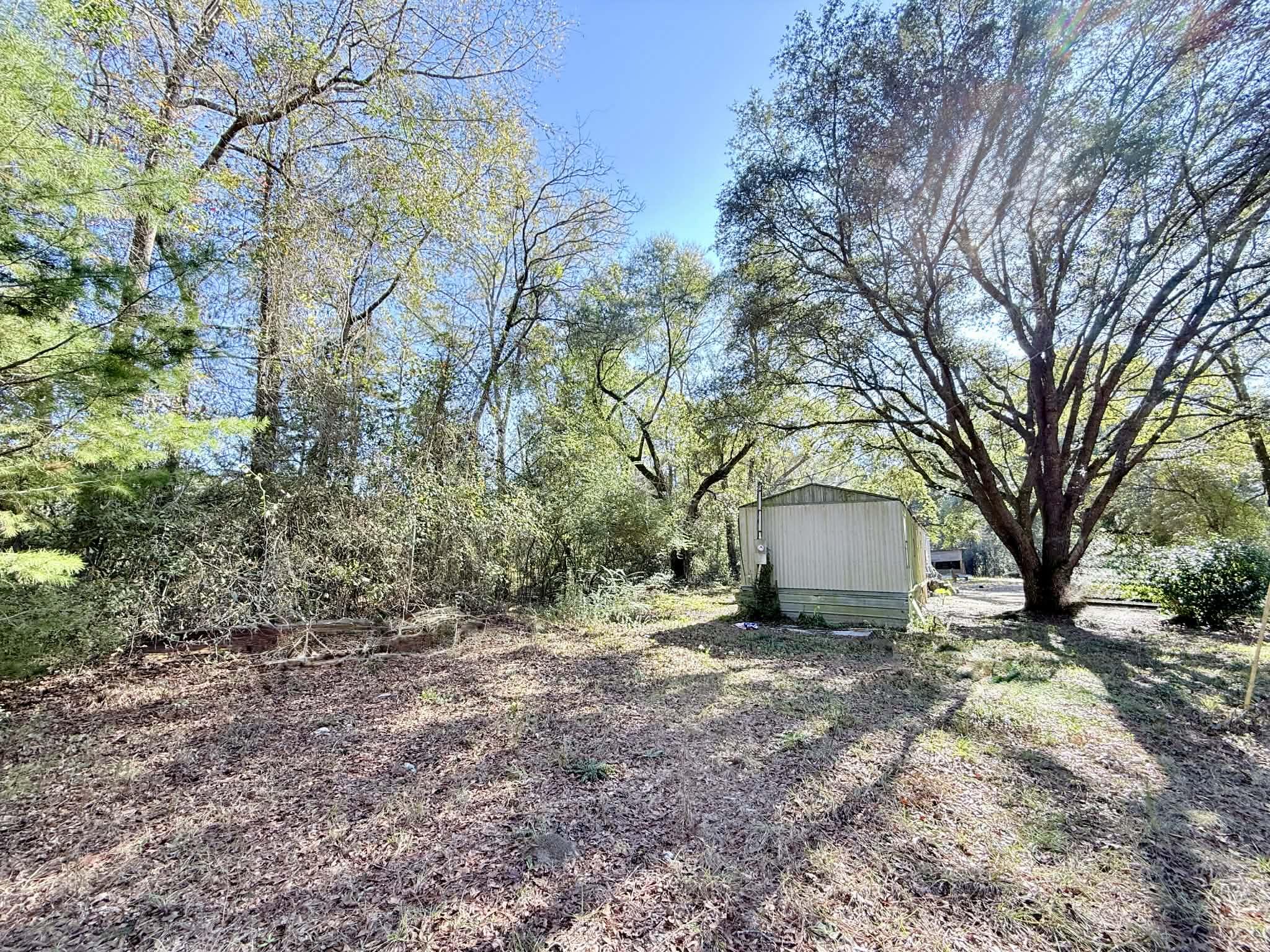 METES & BOUNDS - Land