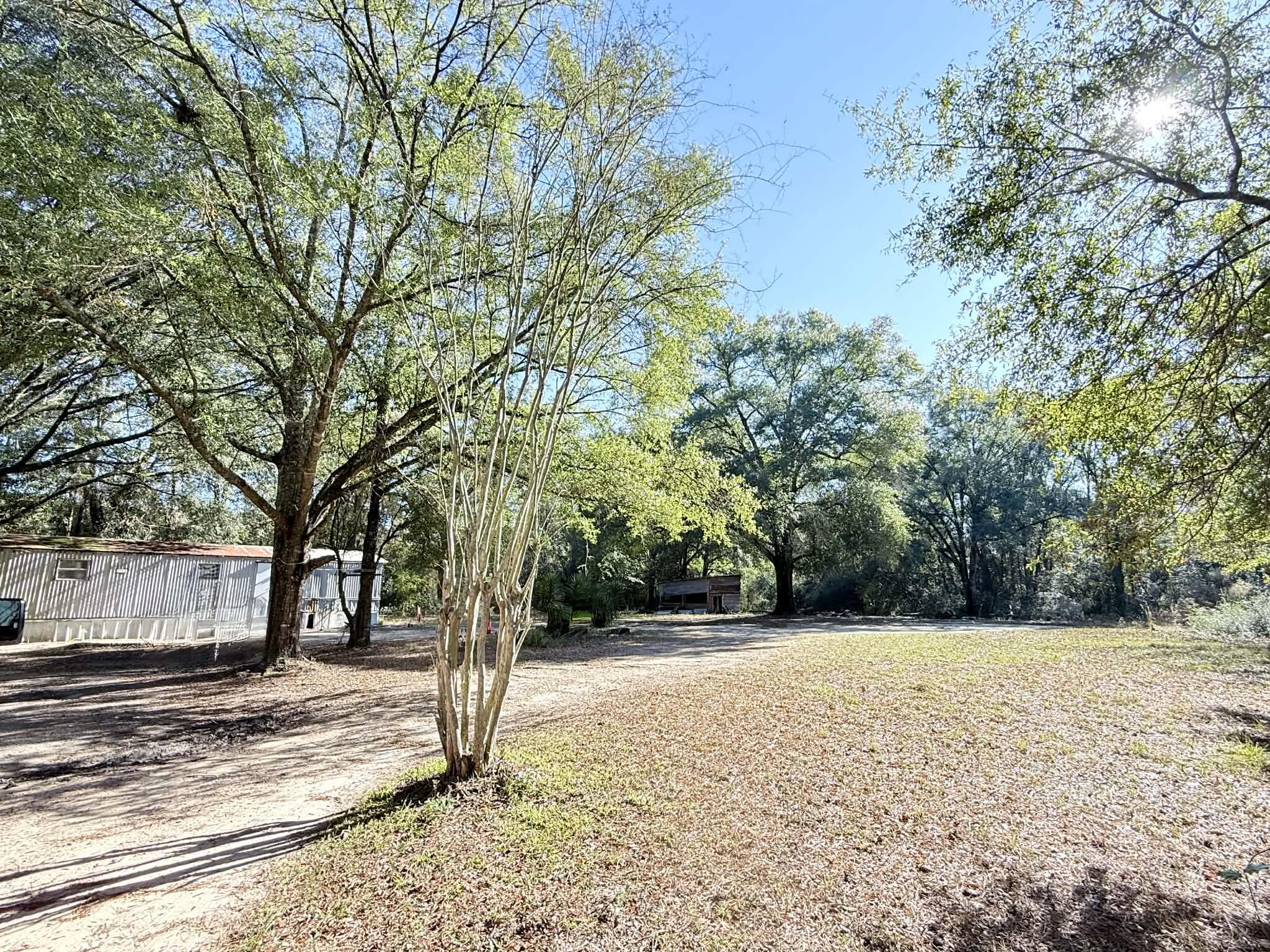 METES & BOUNDS - Land