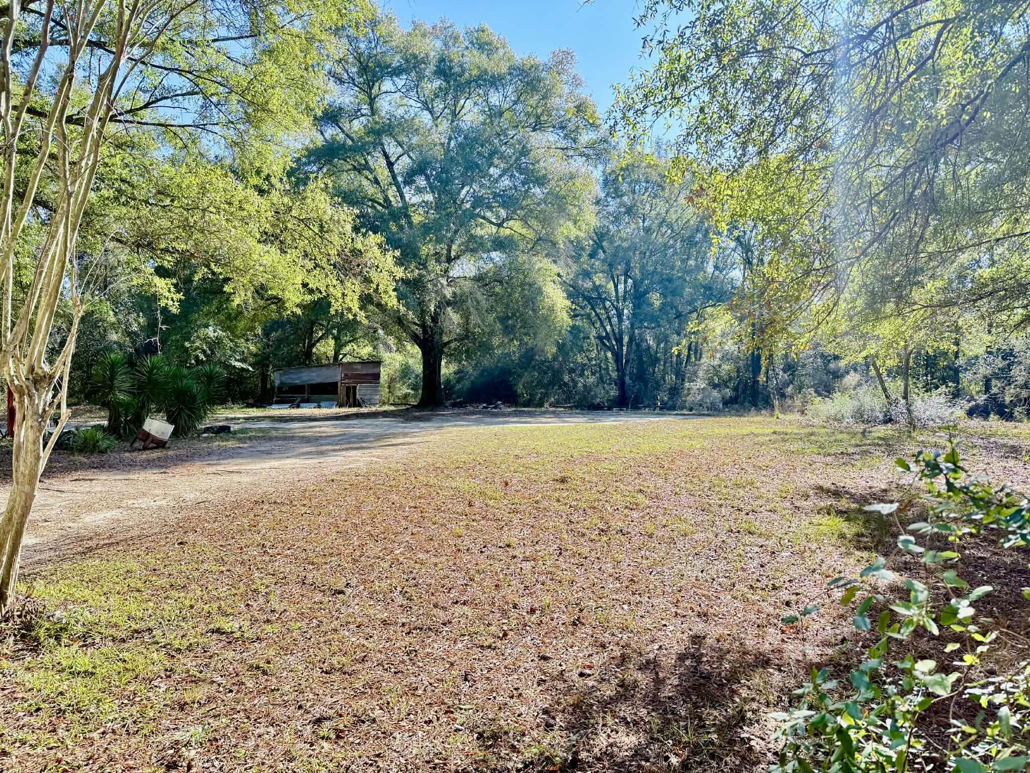 METES & BOUNDS - Land