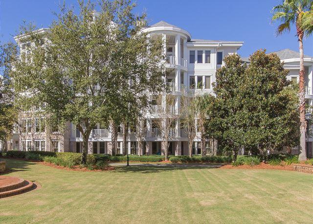 BAHIA CONDO - Residential