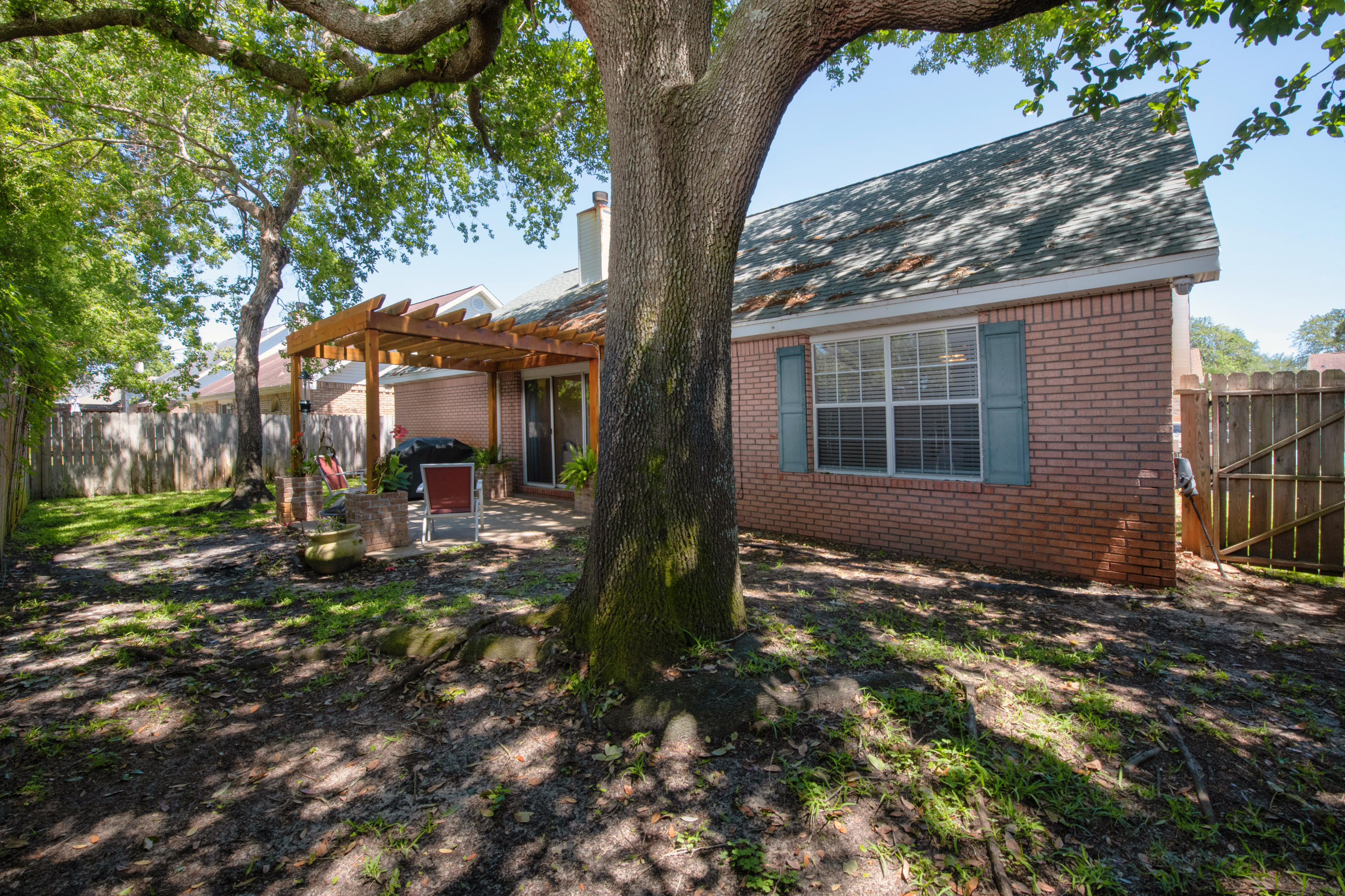 SHALIMAR COMMONS - Residential