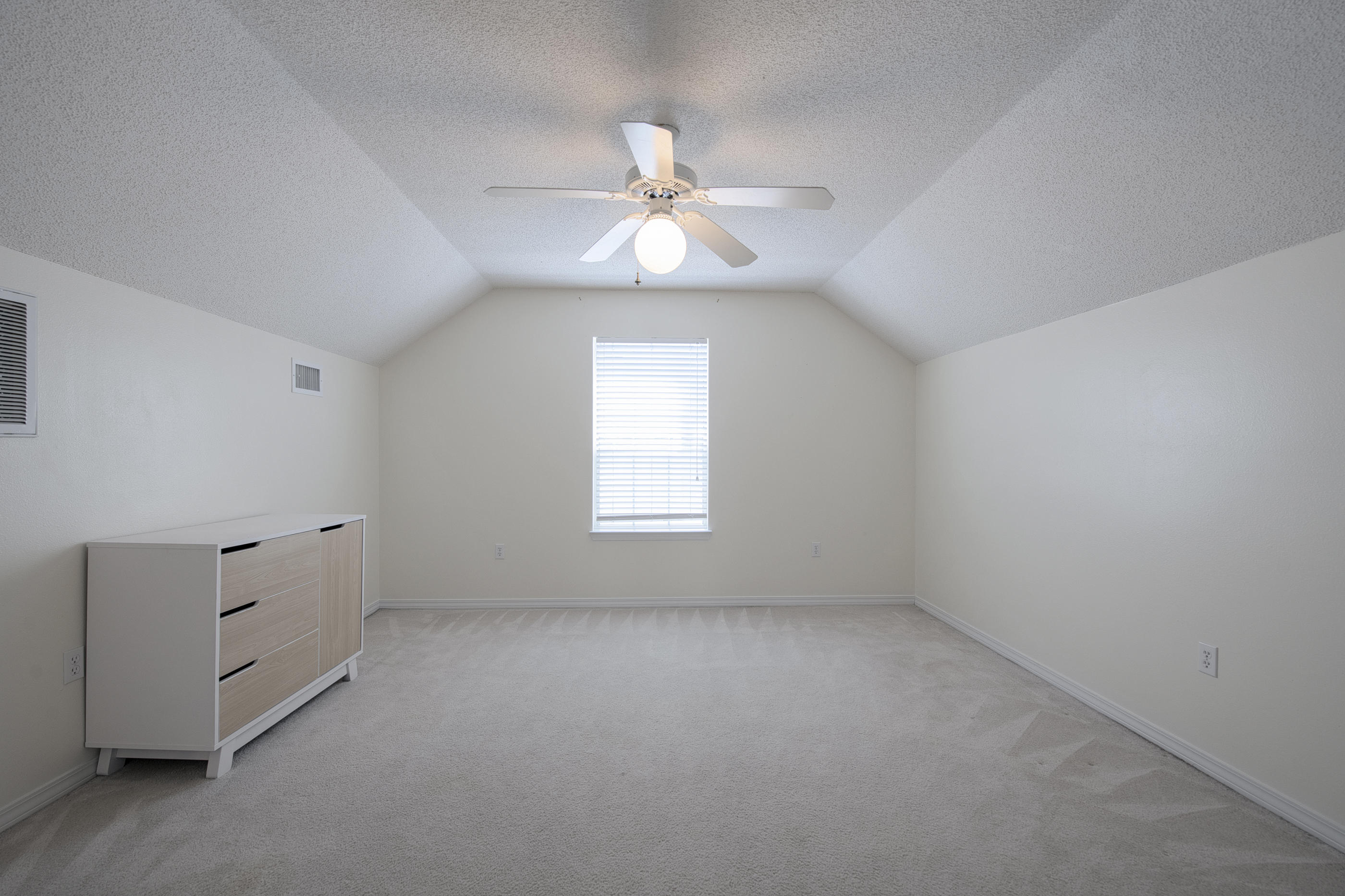 SHALIMAR COMMONS - Residential