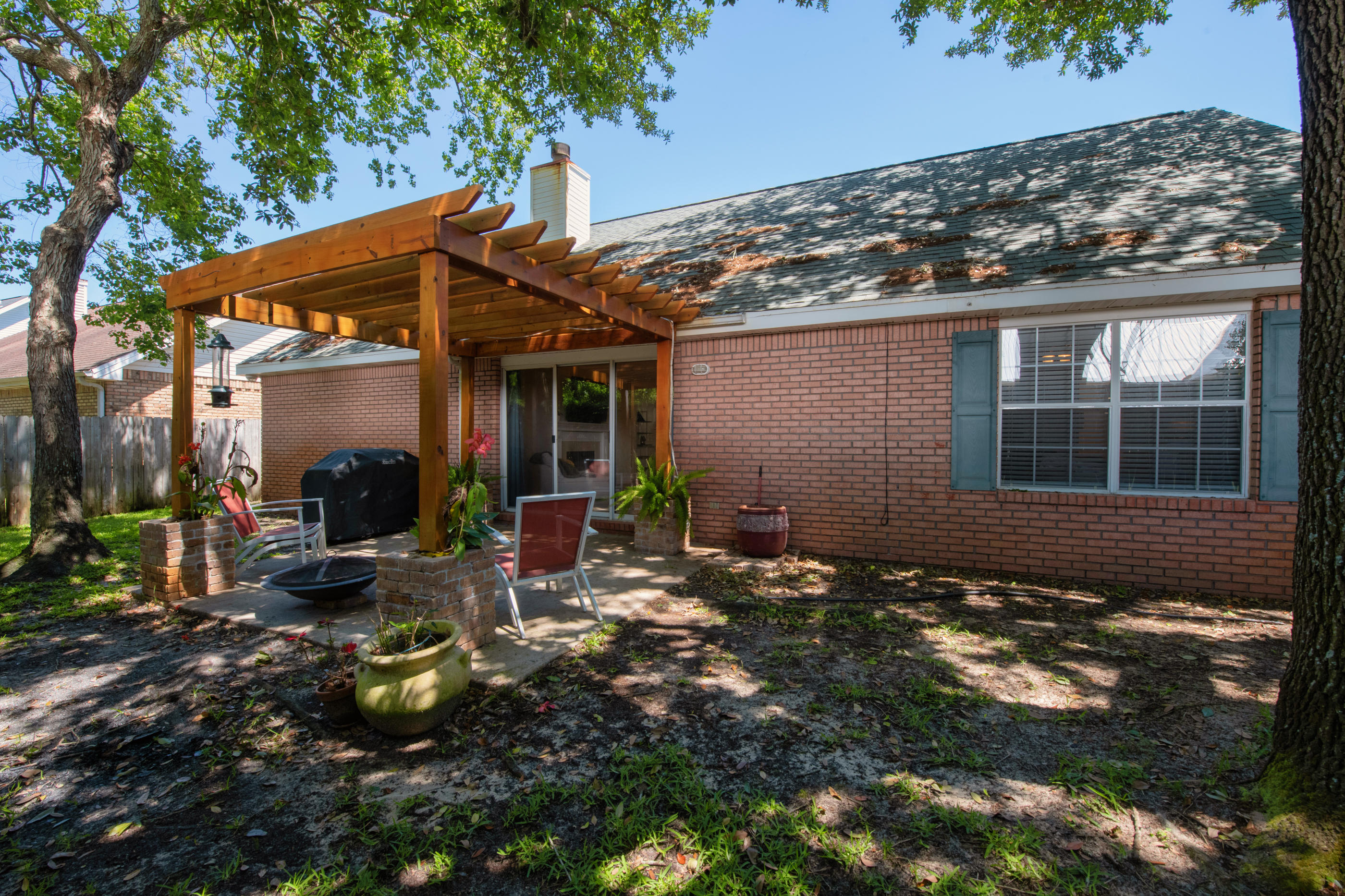 SHALIMAR COMMONS - Residential