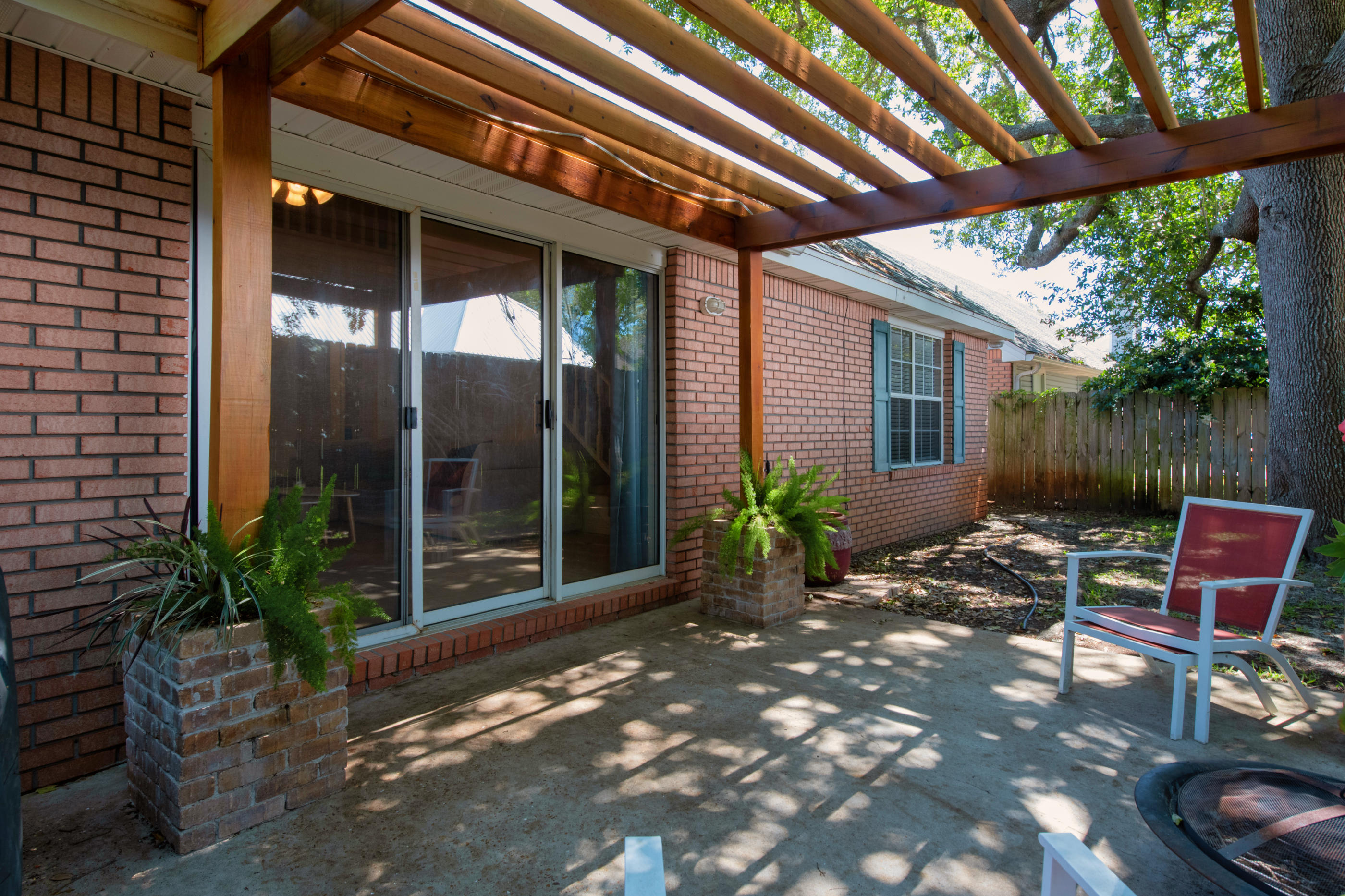 SHALIMAR COMMONS - Residential