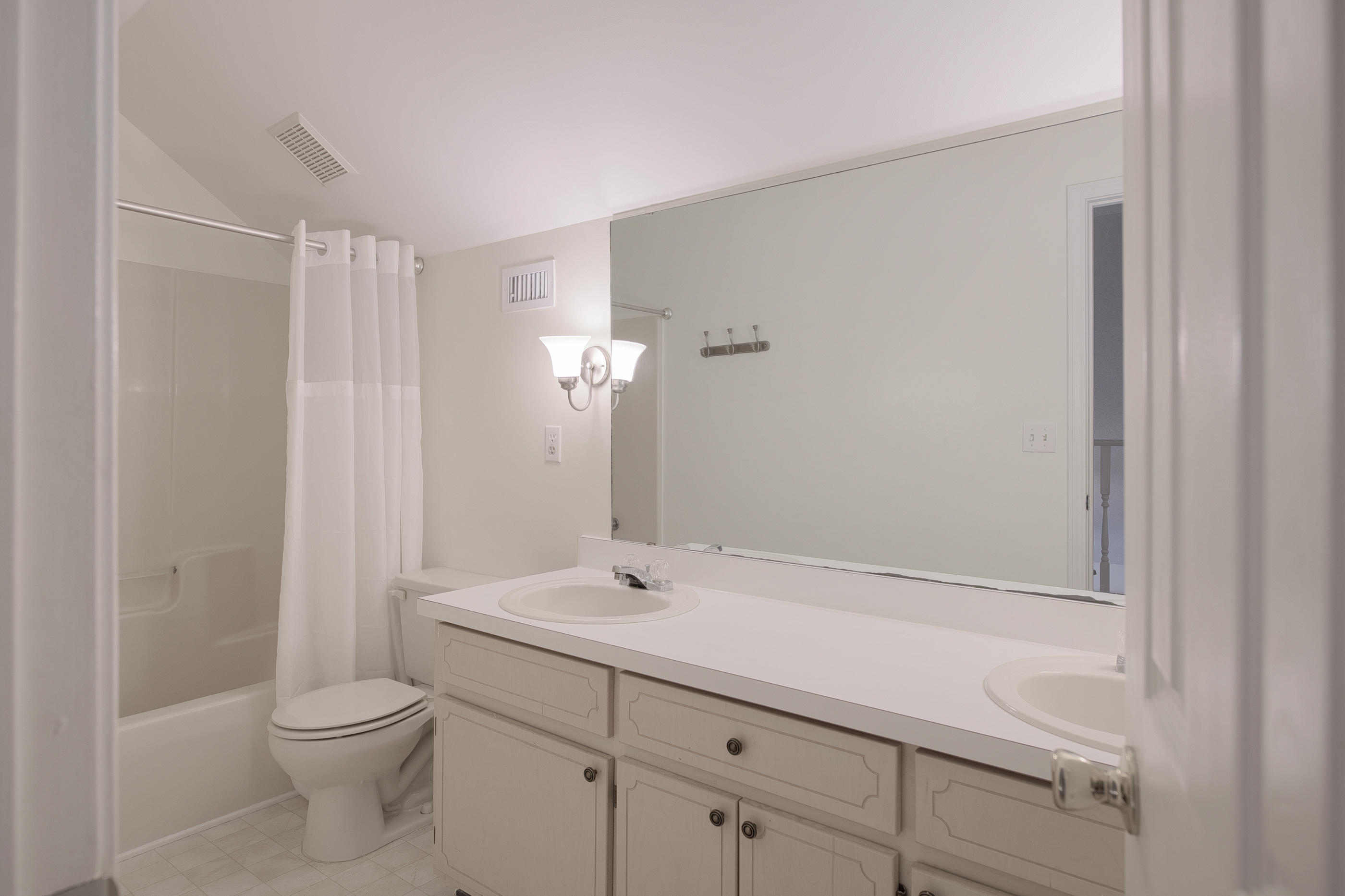 SHALIMAR COMMONS - Residential