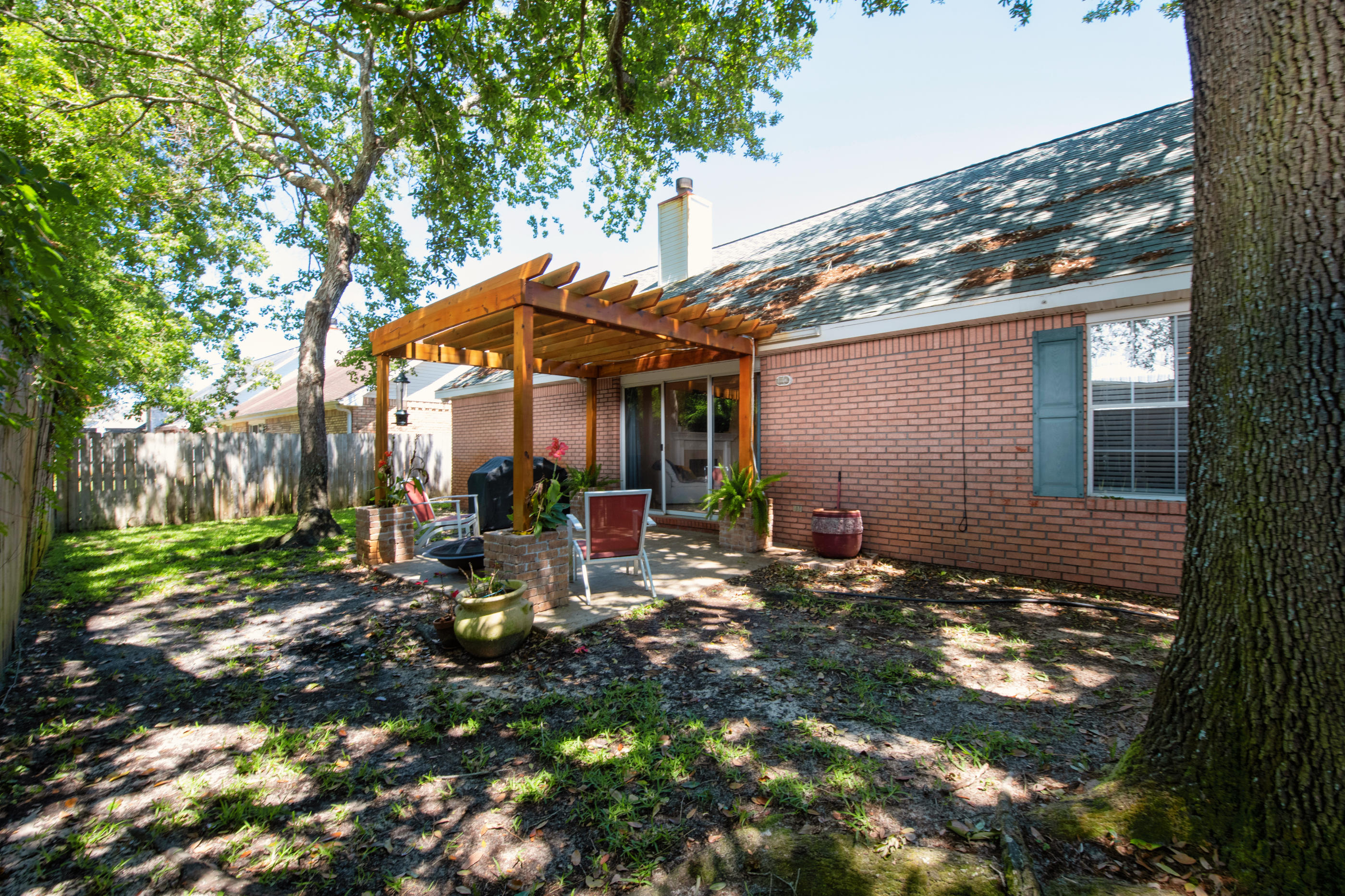 SHALIMAR COMMONS - Residential