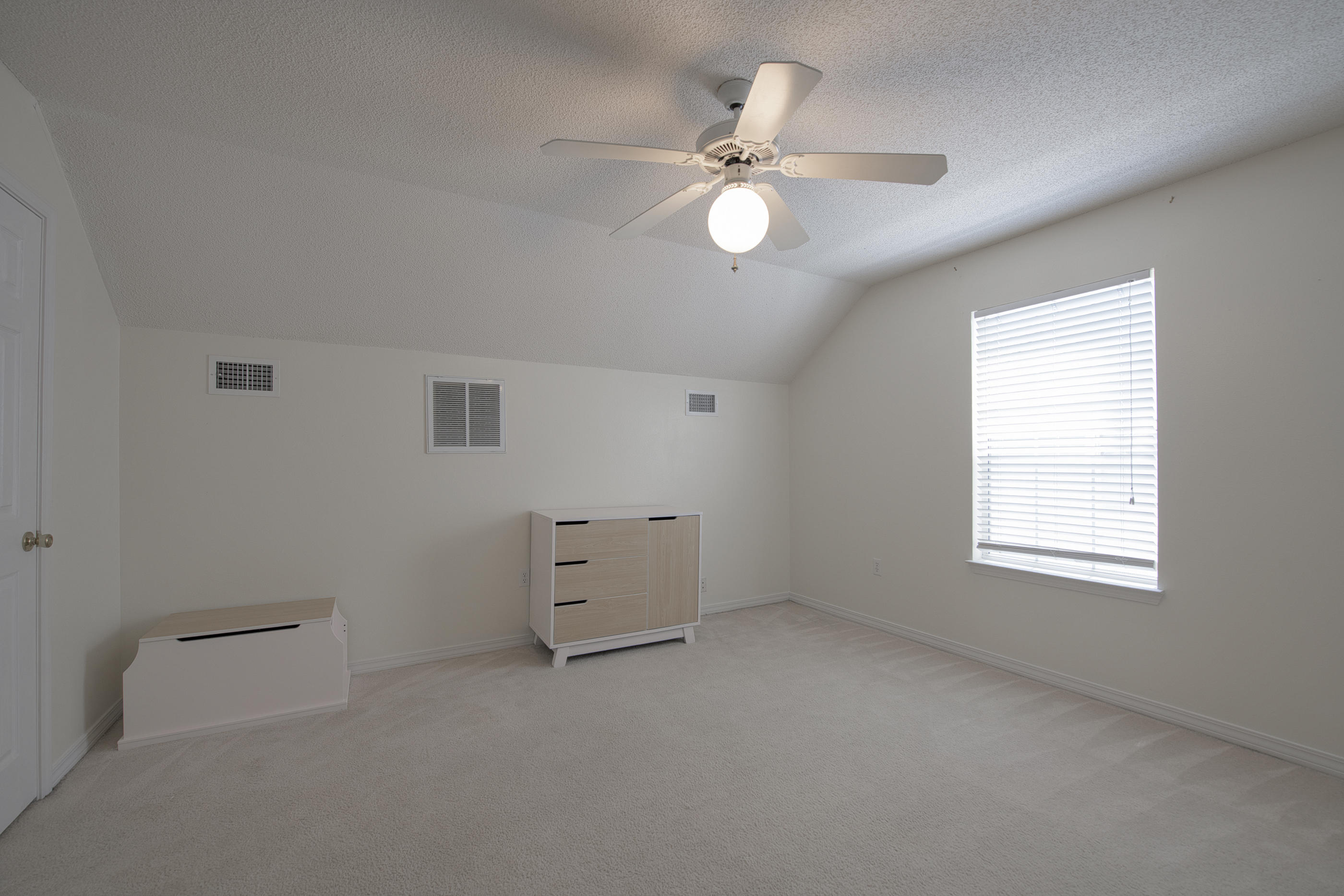 SHALIMAR COMMONS - Residential