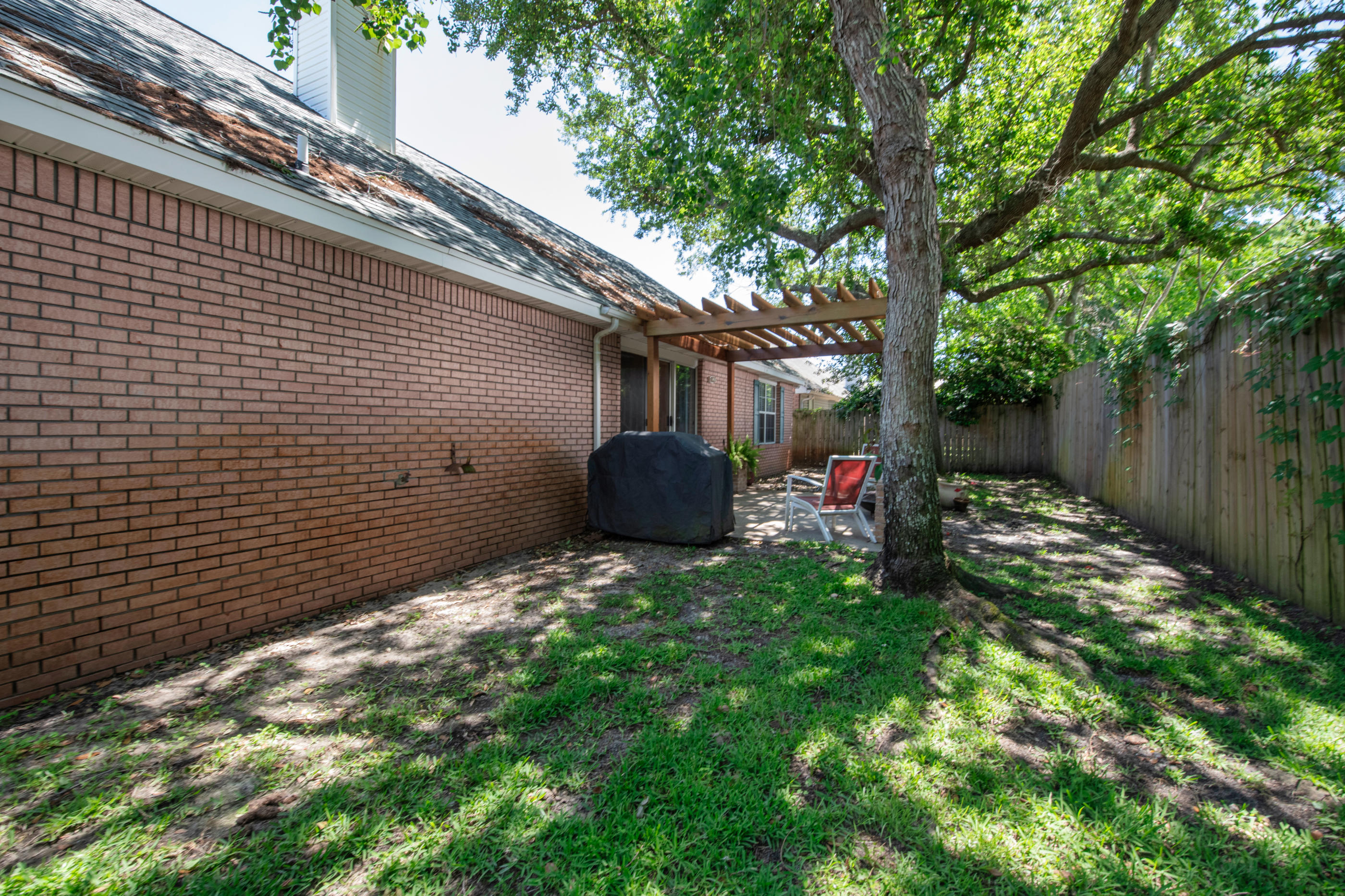 SHALIMAR COMMONS - Residential