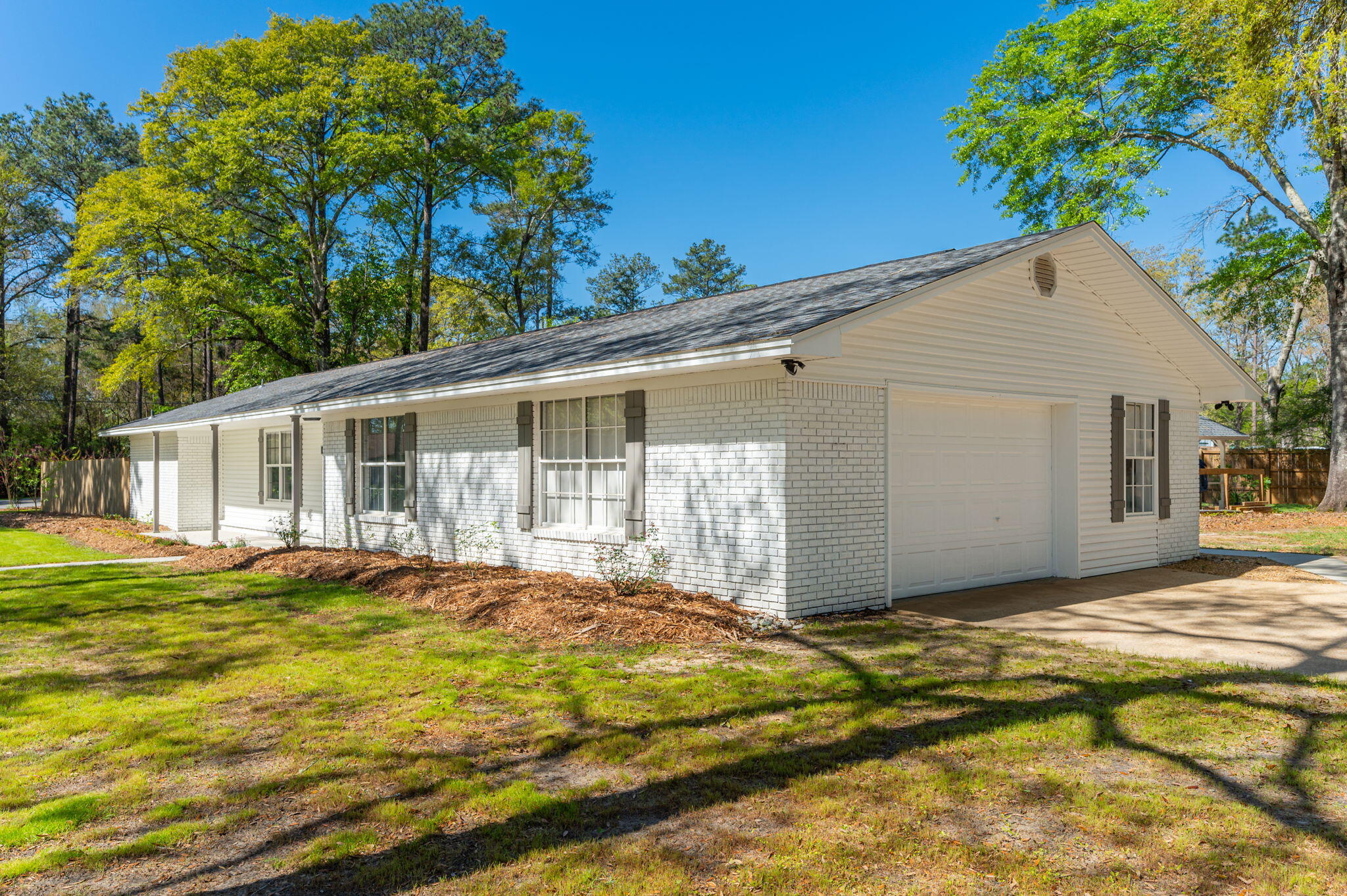 HOLLY HILLS - Residential