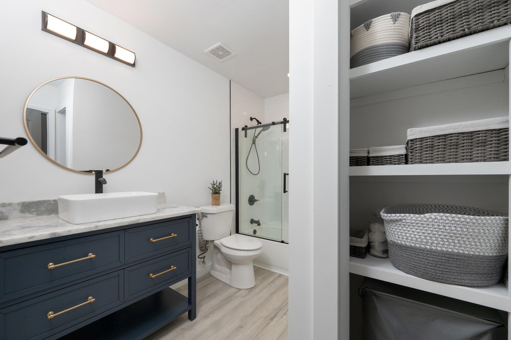 HOLLY HILLS - Residential