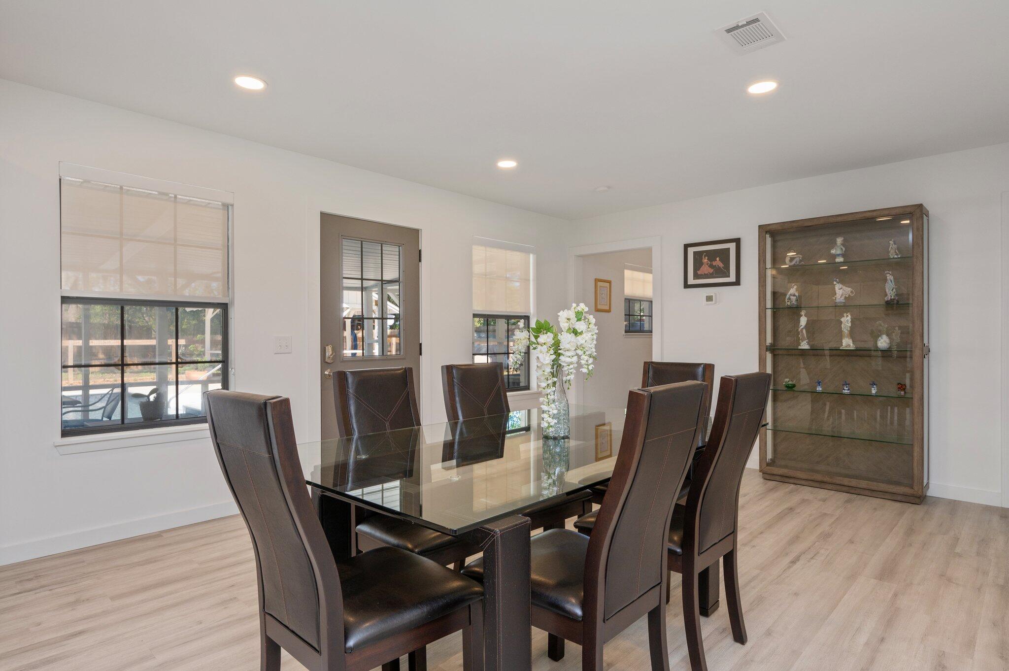 HOLLY HILLS - Residential