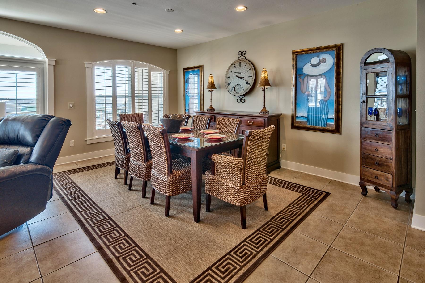 VILLAS AT SEAGROVE BEACH - Residential