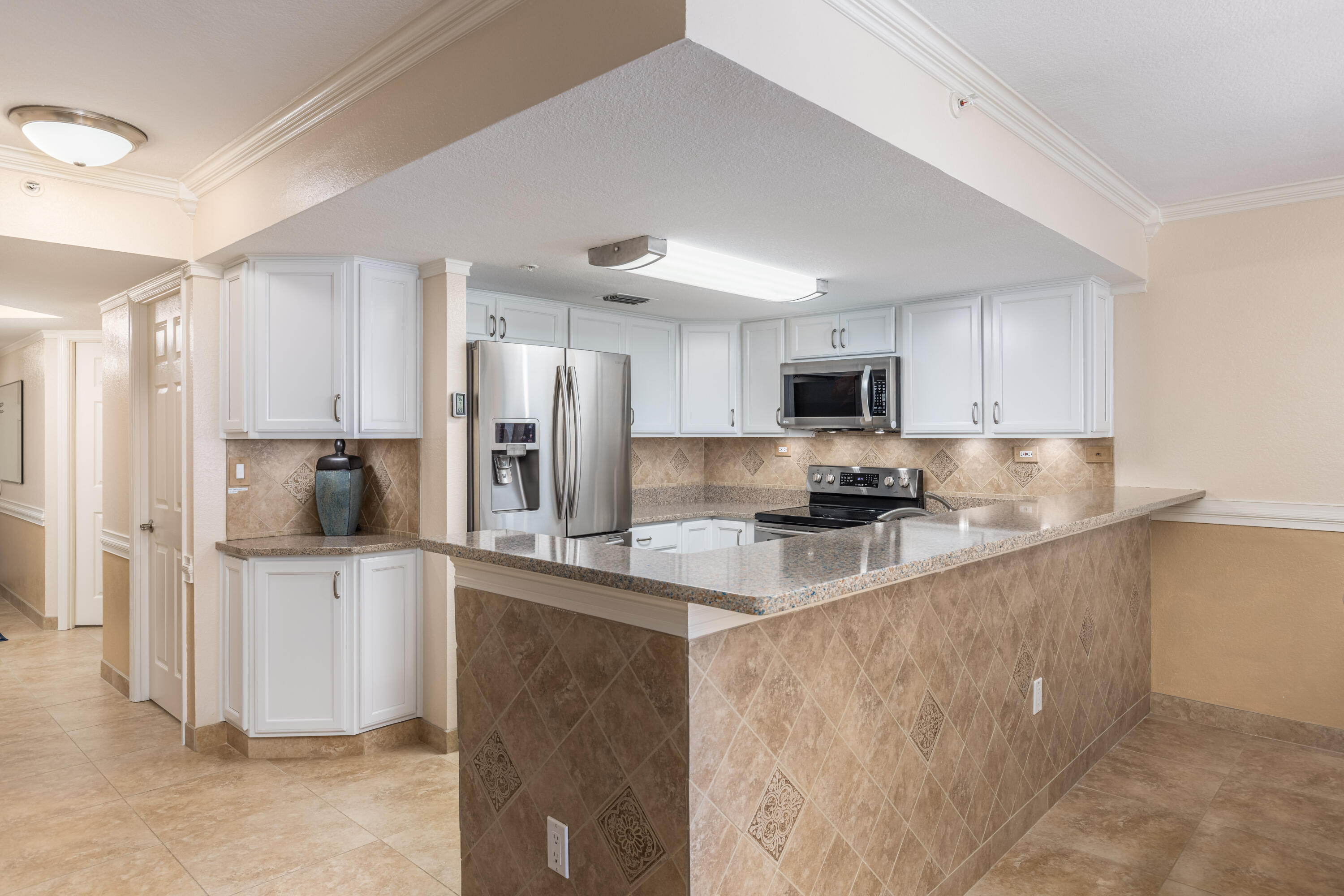 ISLANDER BEACH RESORT CONDO - Residential