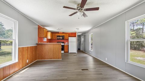 A home in DeFuniak Springs