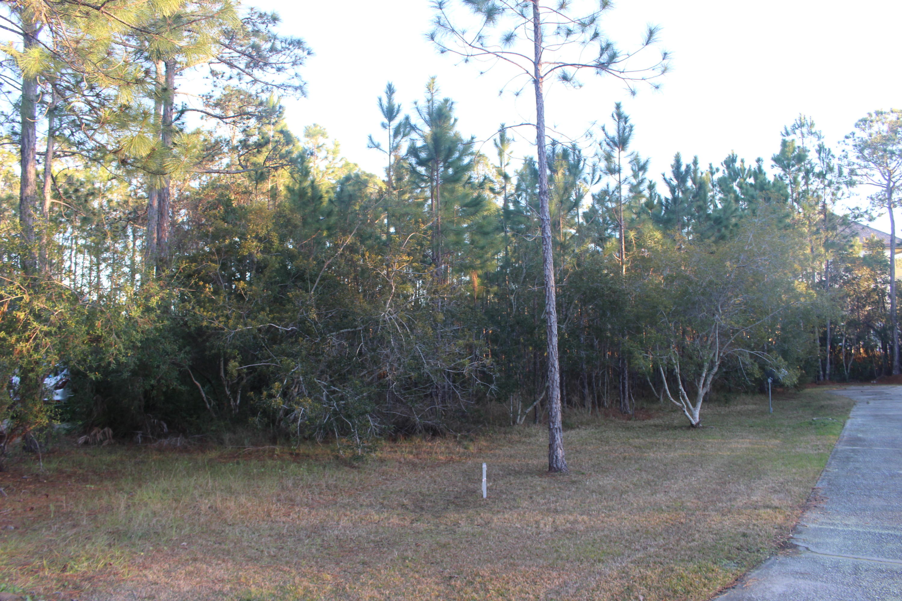 MONARCH ESTATES - Land