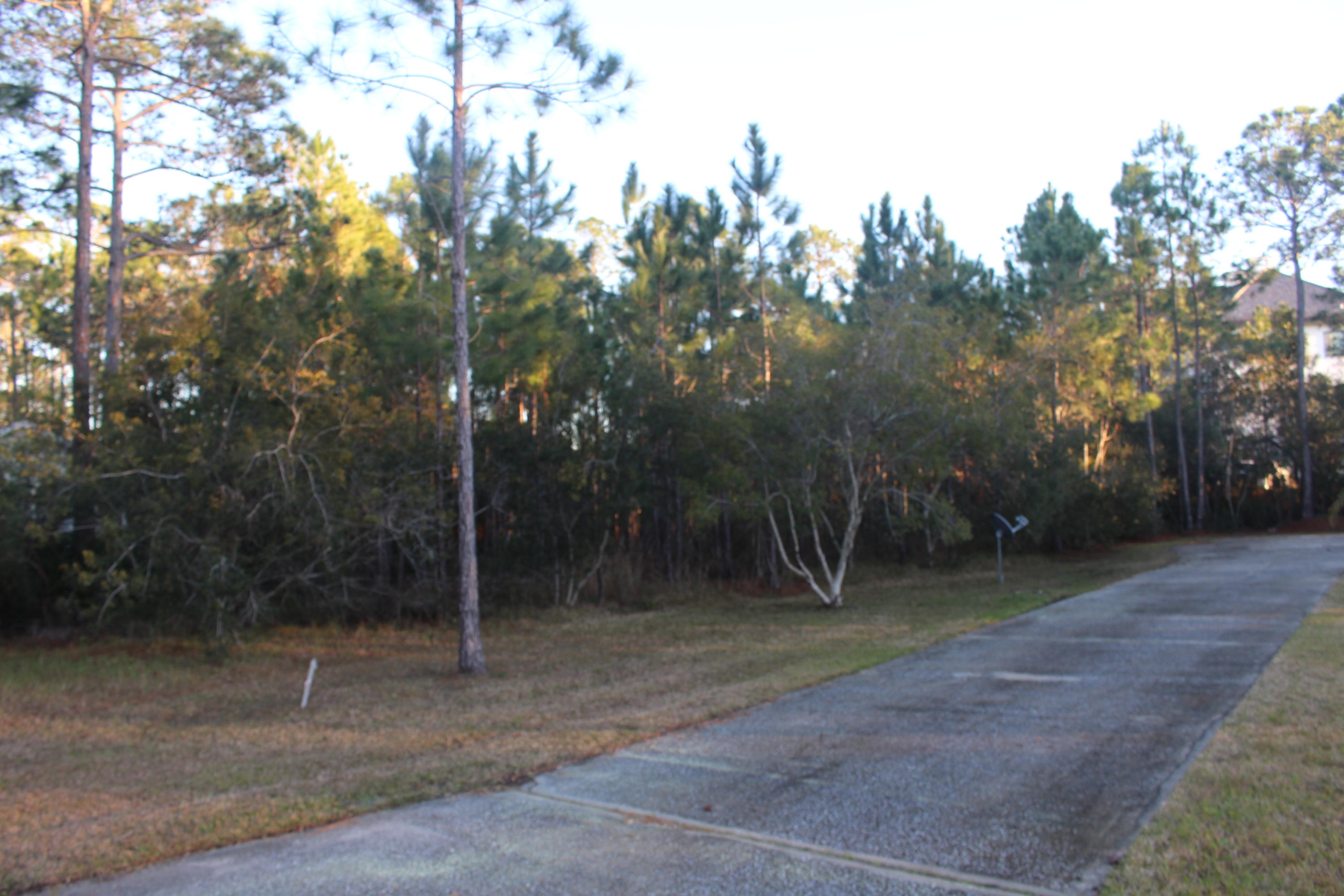 MONARCH ESTATES - Land