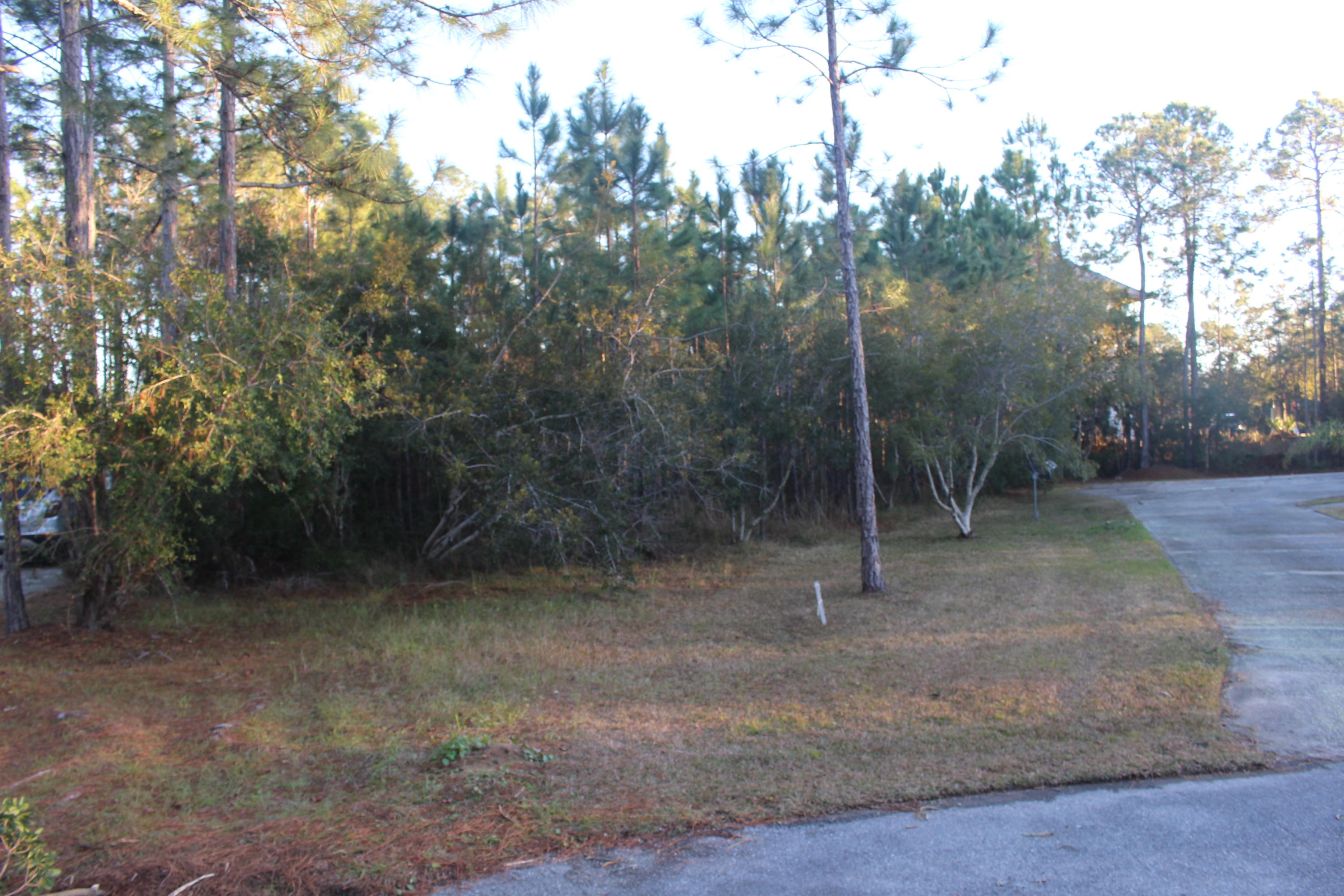 MONARCH ESTATES - Land