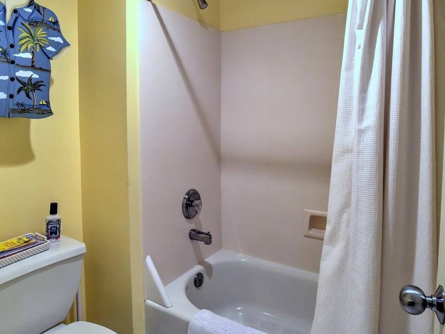 LEEWARD KEY - Residential